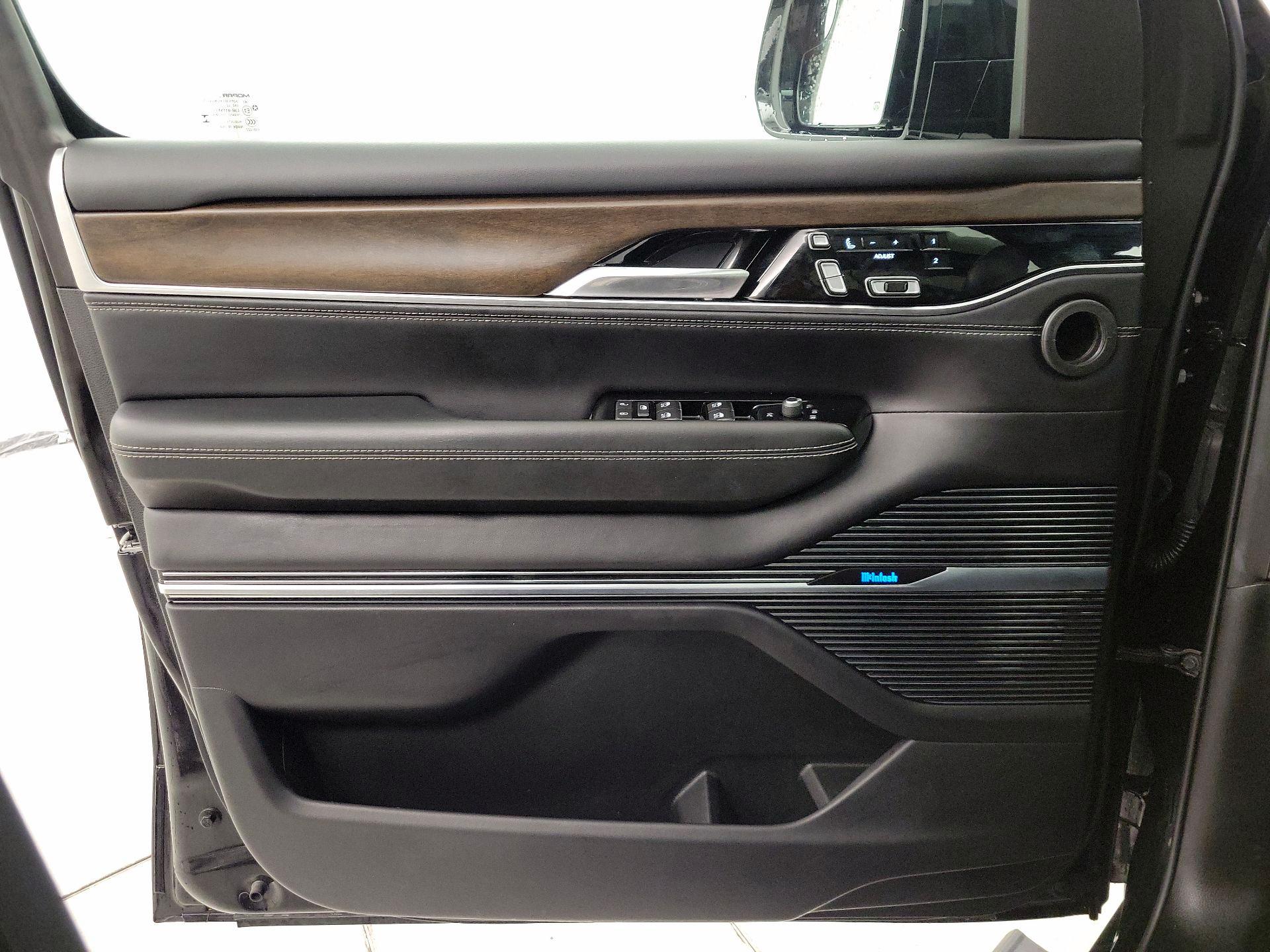 Thumbnail: 2022 Jeep Grand Wagoneer - 12