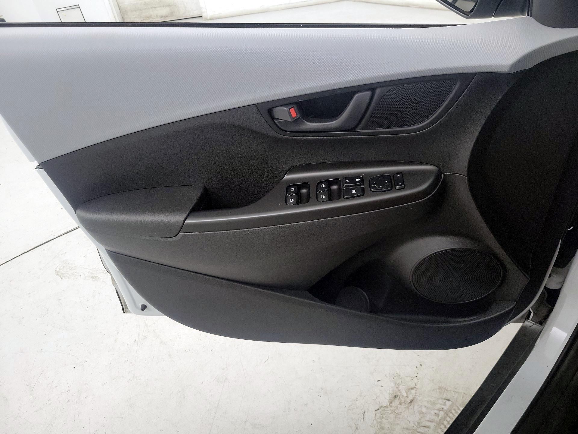 Thumbnail: 2020 Hyundai Kona - 12
