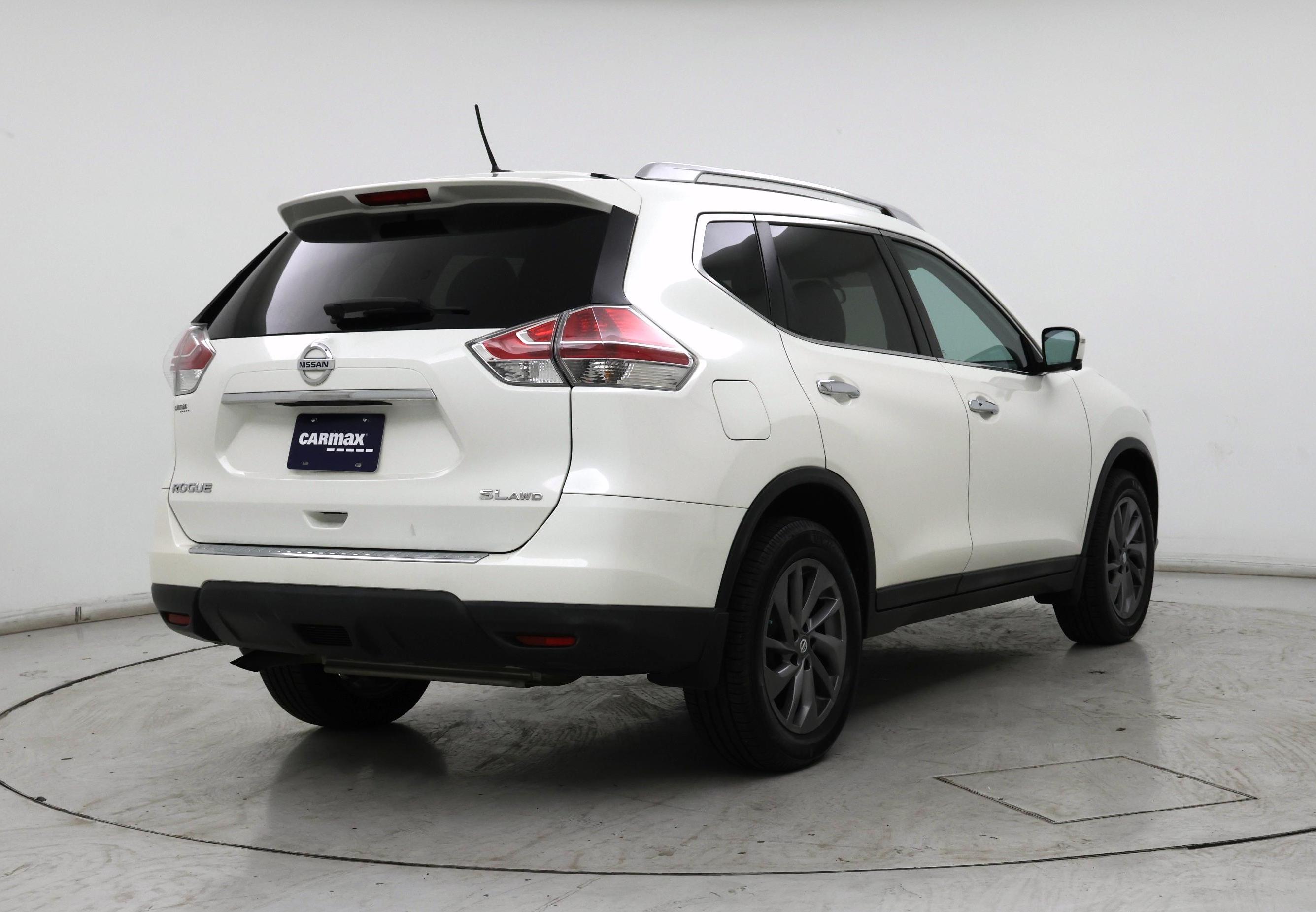 Thumbnail: 2016 Nissan Rogue - 8