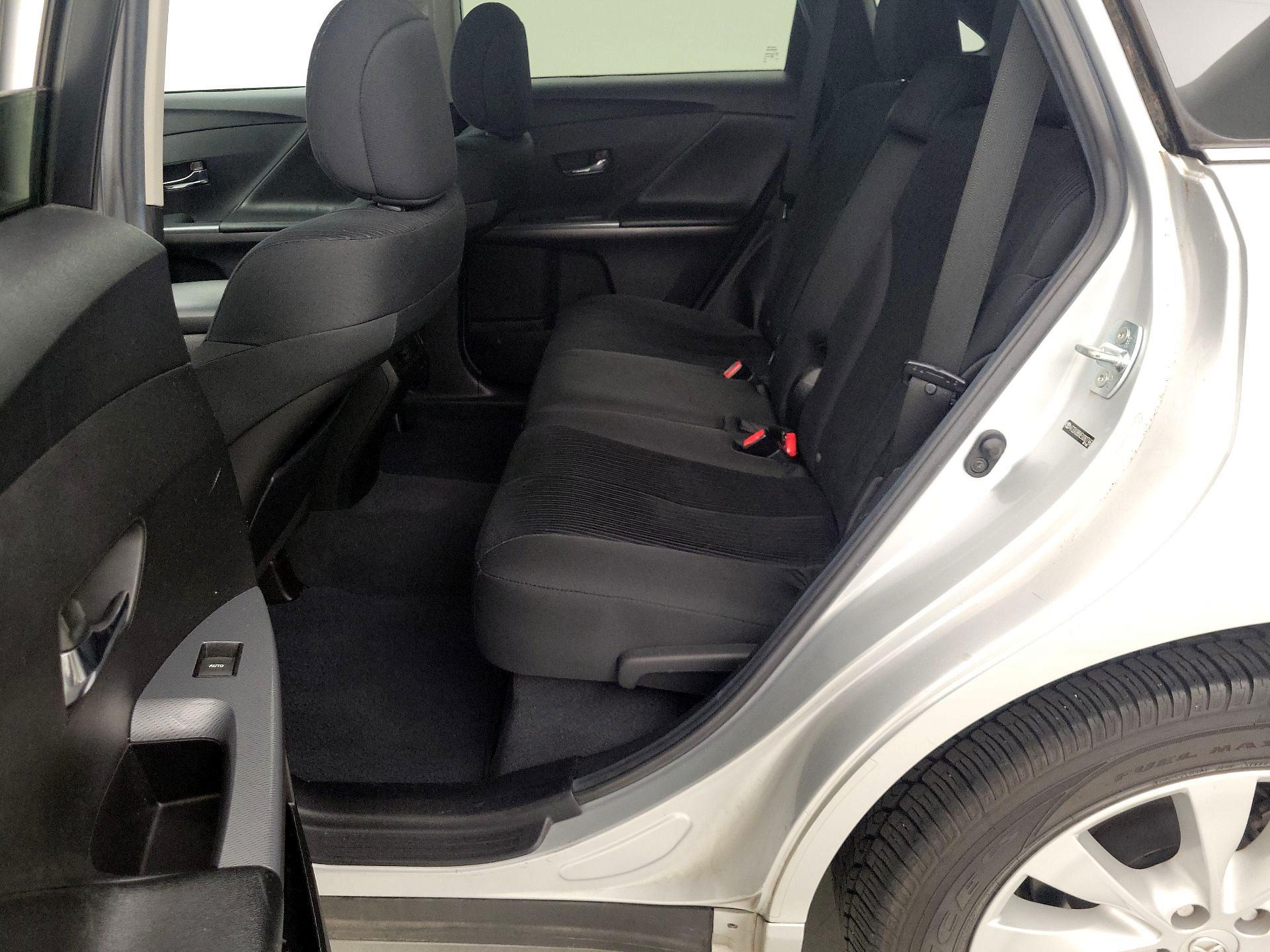 Thumbnail: 2014 Toyota Venza - 18