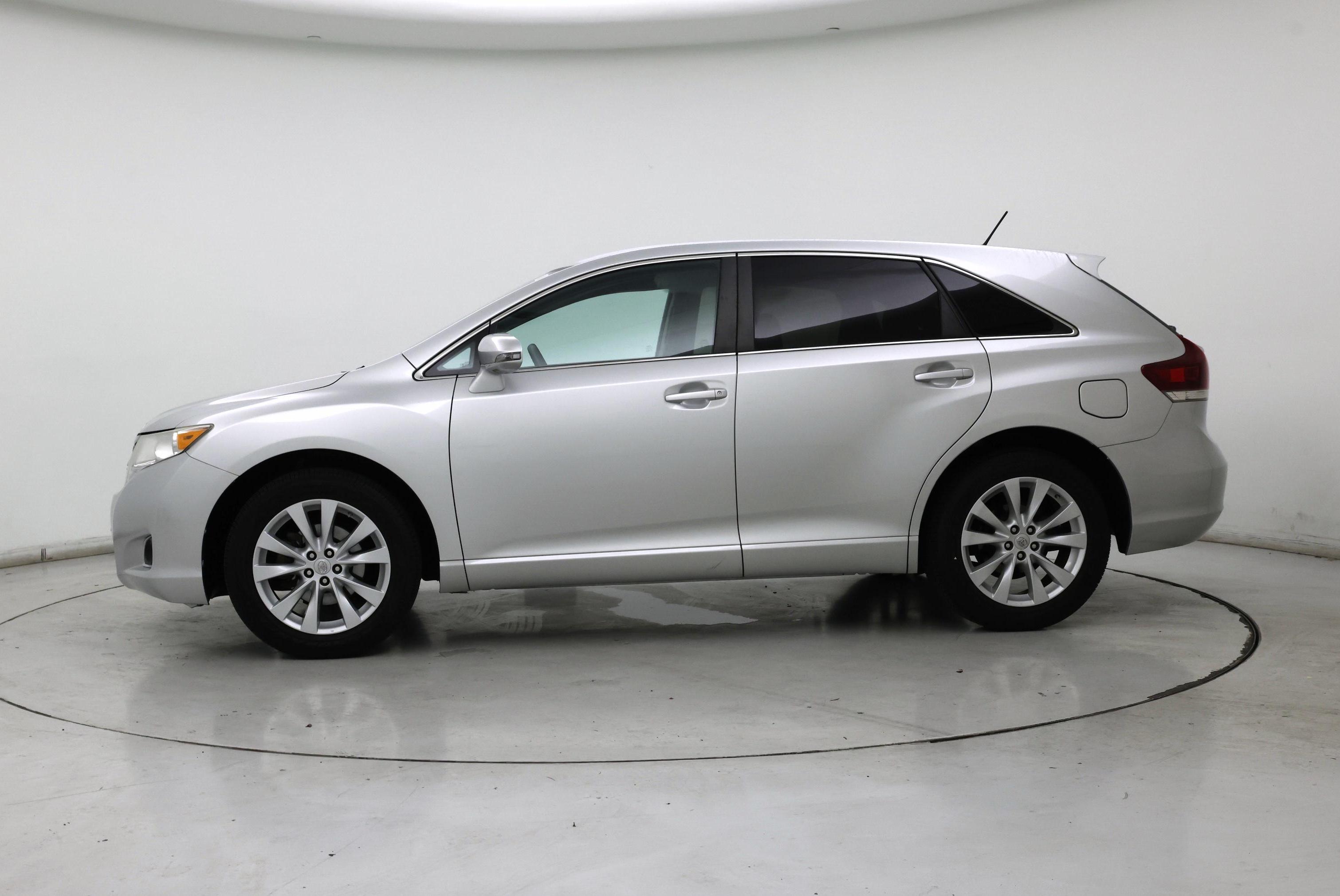 Thumbnail: 2014 Toyota Venza - 3