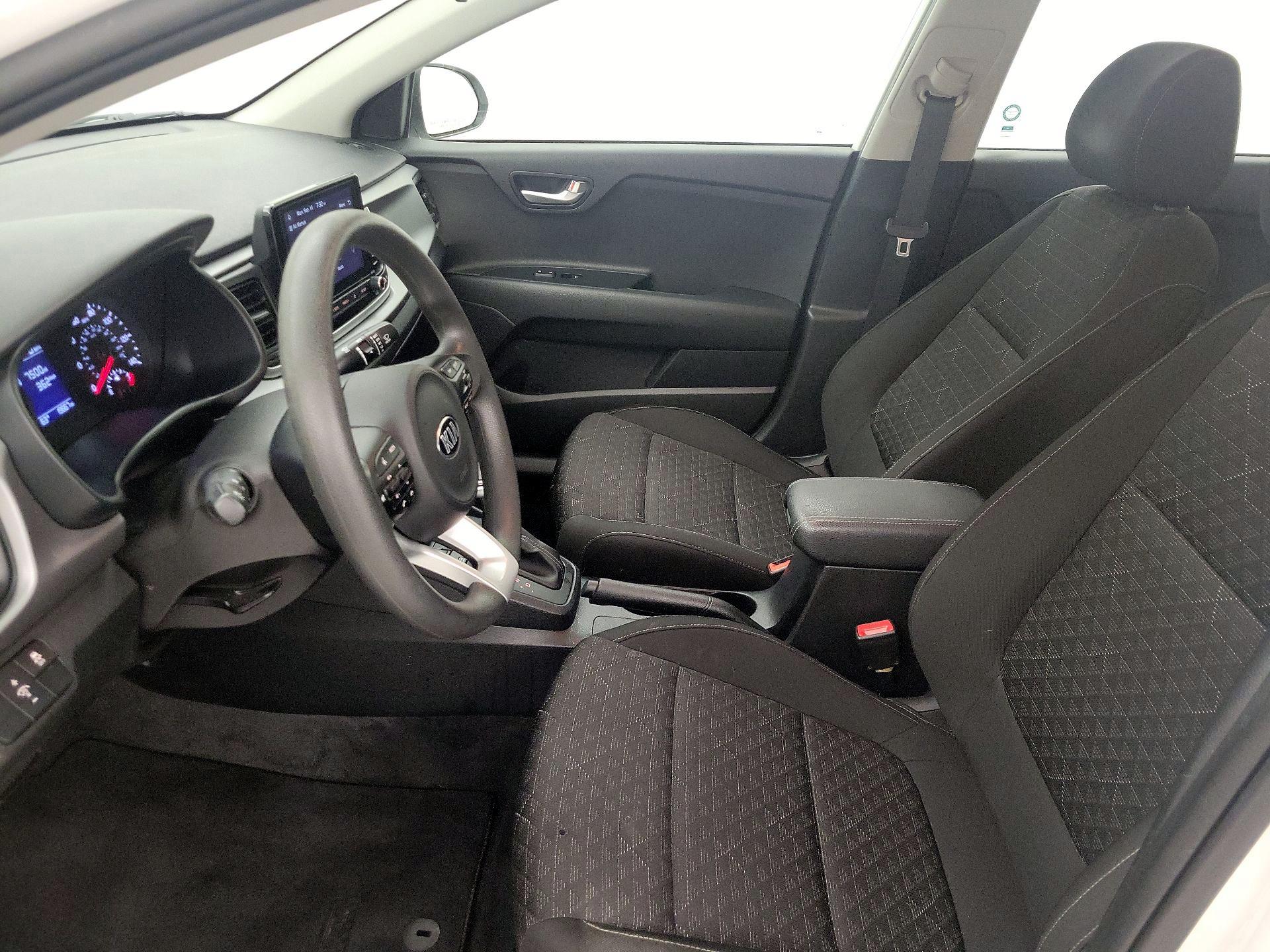 Thumbnail: 2021 Kia Rio - 11