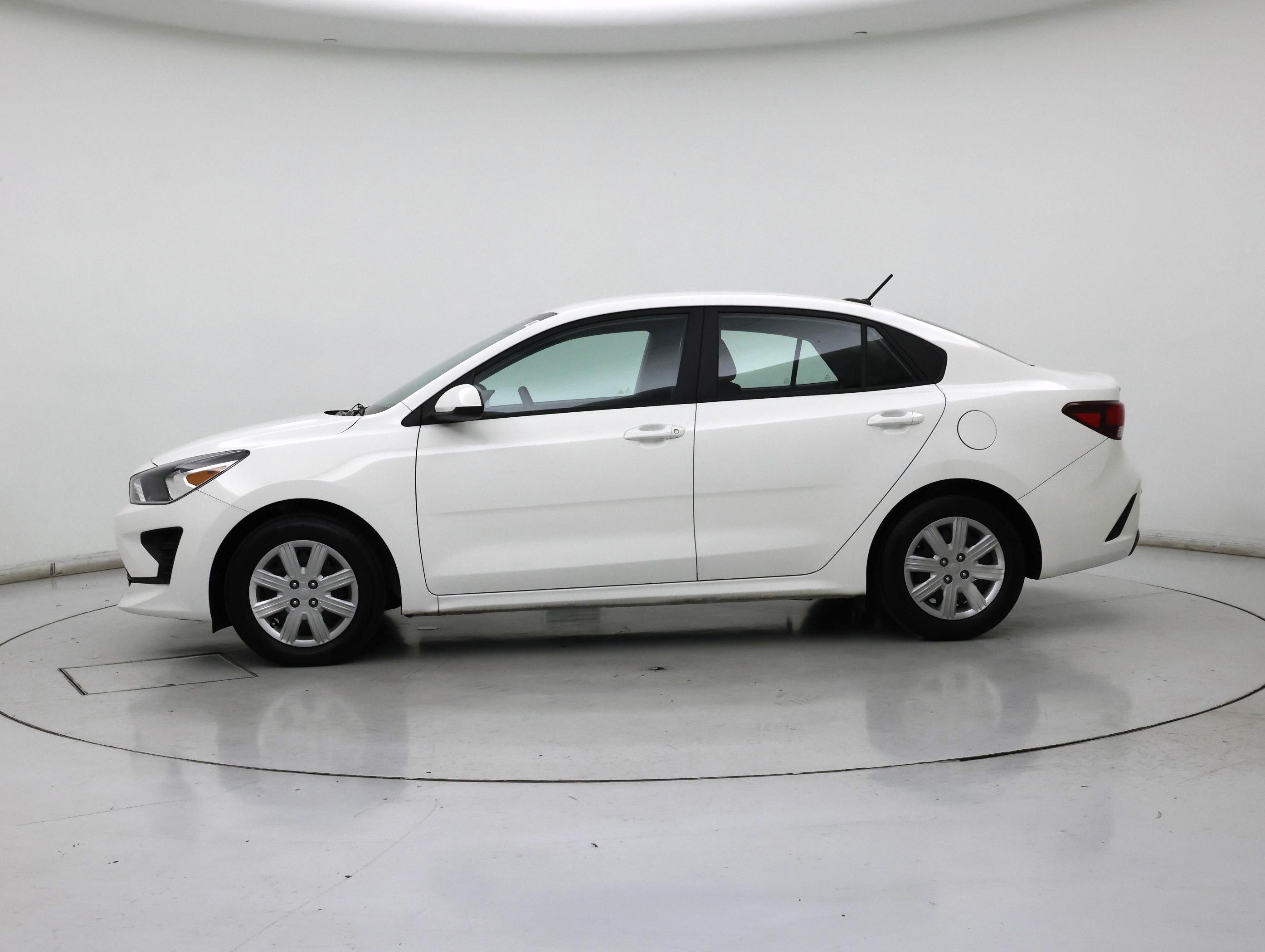 Thumbnail: 2021 Kia Rio - 3