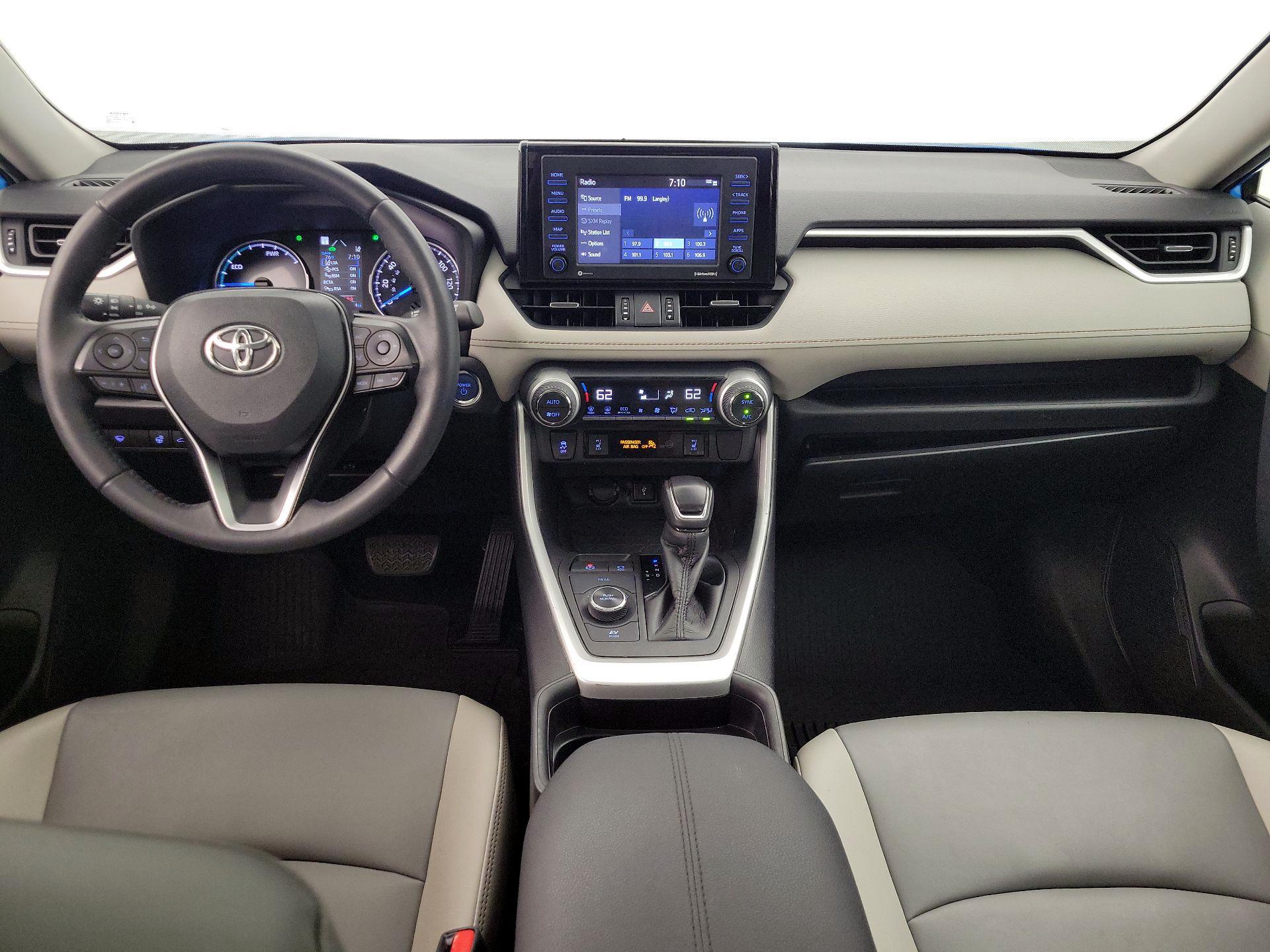Thumbnail: 2021 Toyota RAV4 - 9