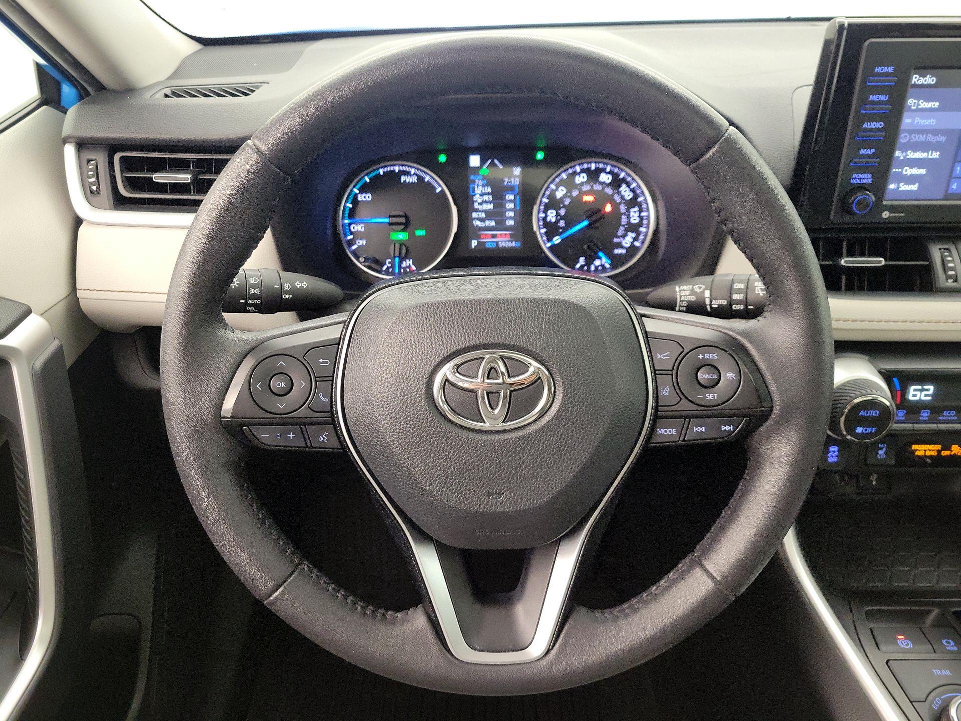 Thumbnail: 2021 Toyota RAV4 - 10