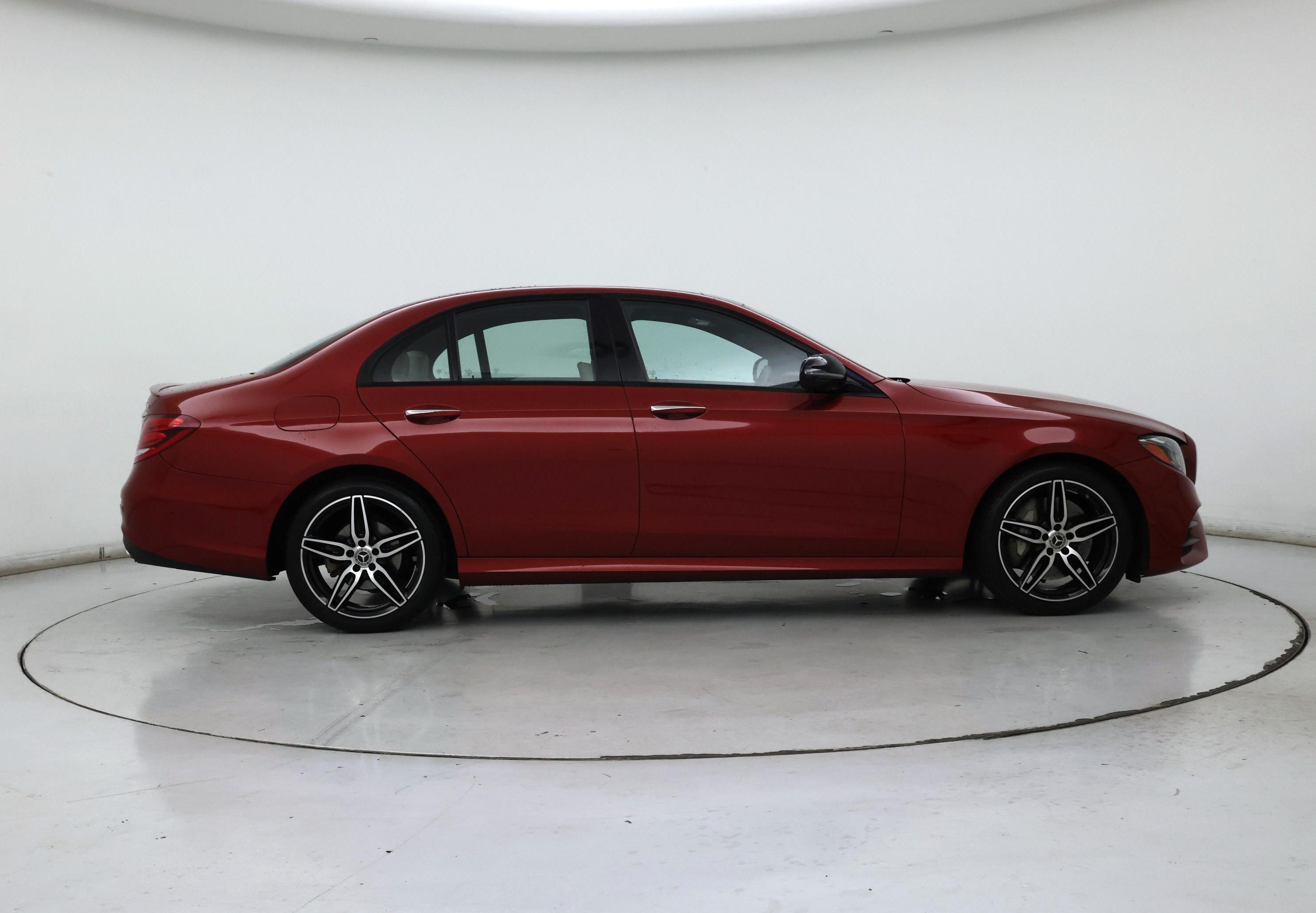 Thumbnail: 2019 Mercedes-Benz E-Class - 7