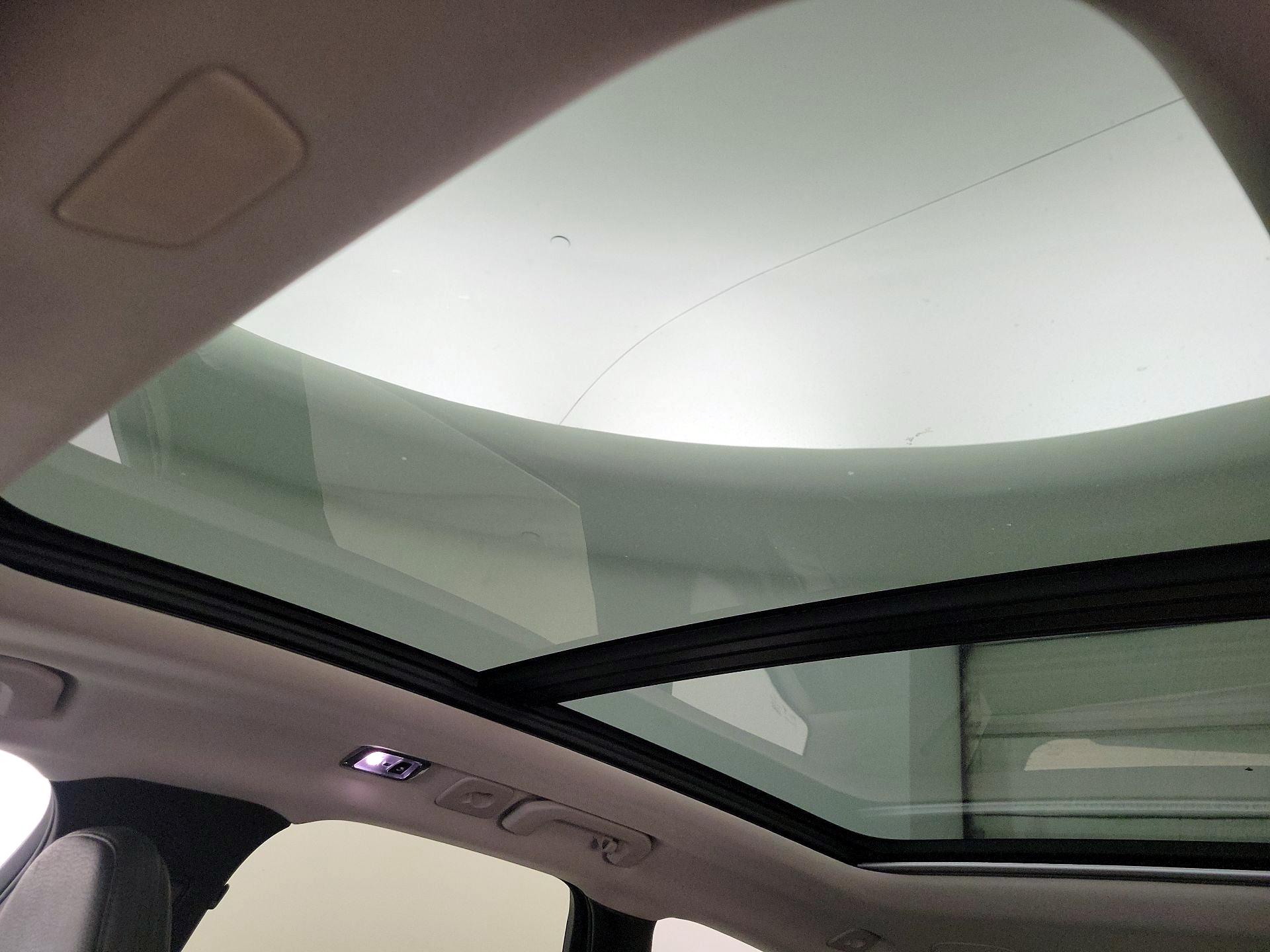 Thumbnail: 2019 Volvo XC60 - 19