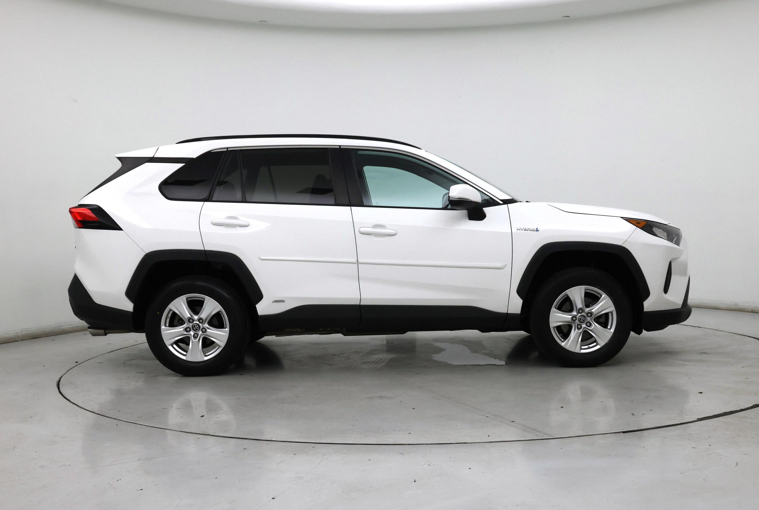 Thumbnail: 2019 Toyota RAV4 - 7