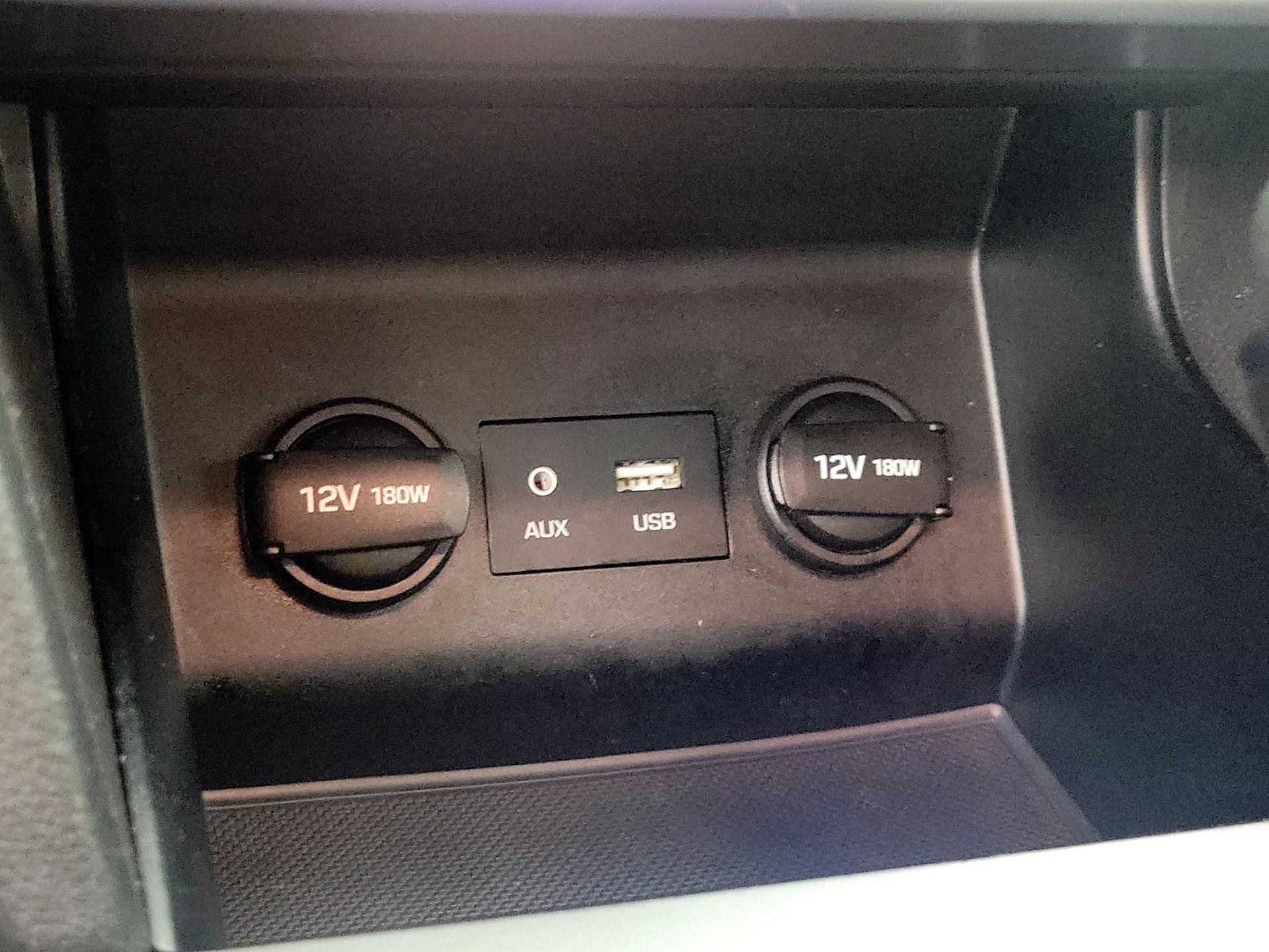 Thumbnail: 2019 Hyundai Elantra - 18