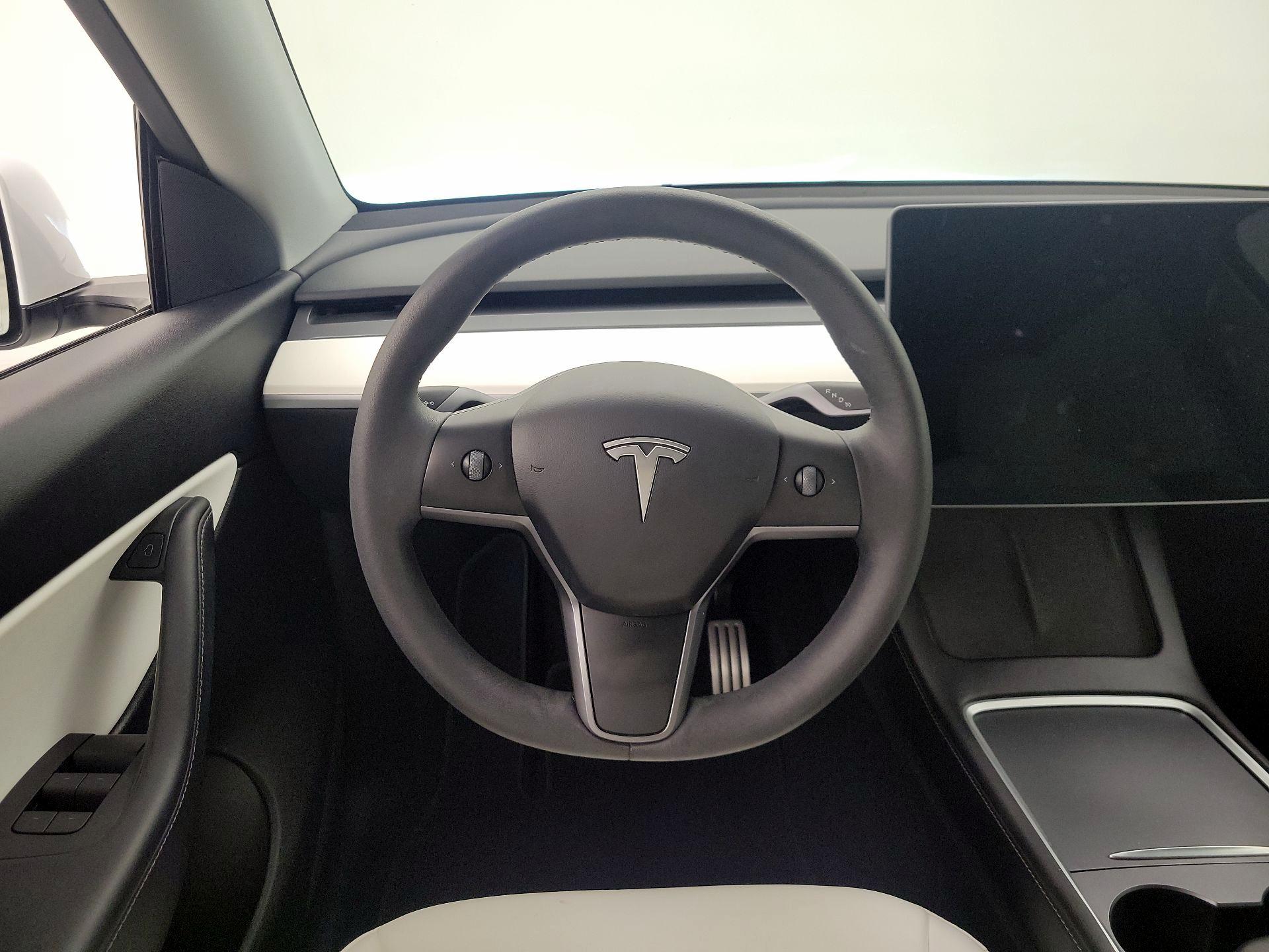 Thumbnail: 2022 Tesla Model Y - 10