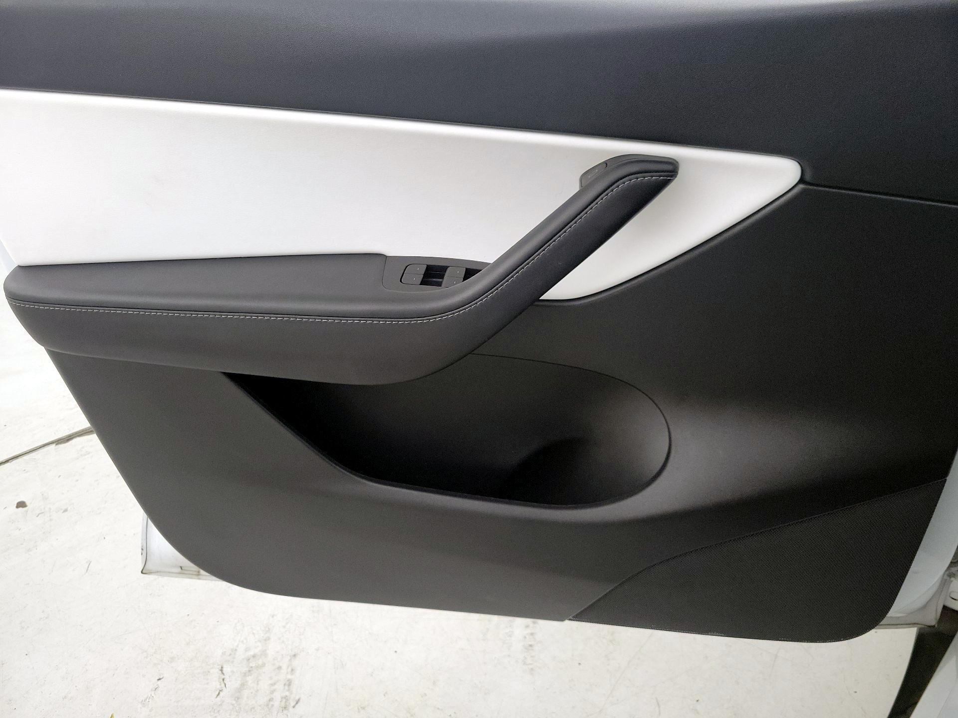 Thumbnail: 2022 Tesla Model Y - 12