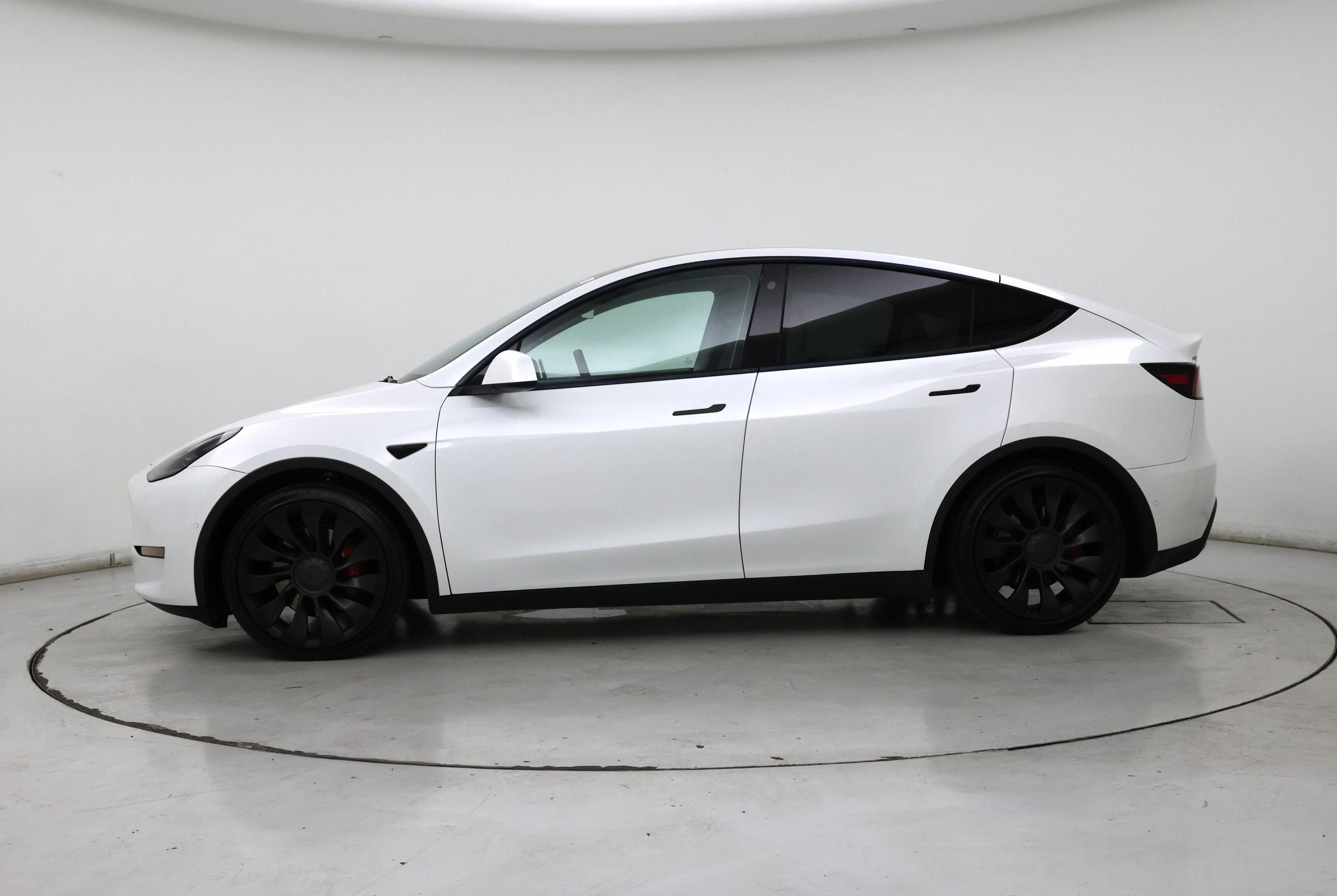 Thumbnail: 2022 Tesla Model Y - 3