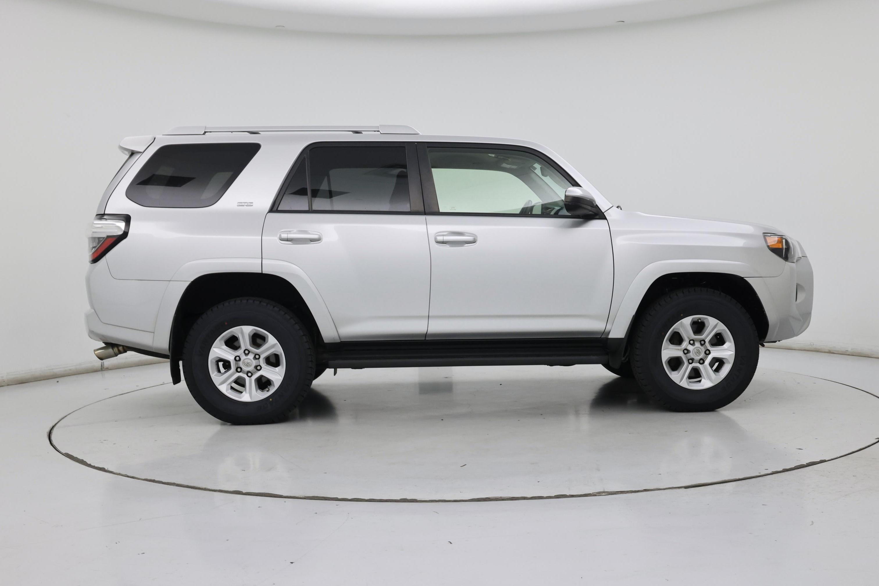 Thumbnail: 2015 Toyota 4Runner - 7