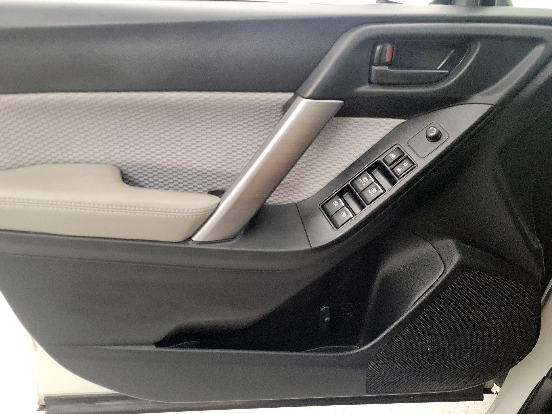 Thumbnail: 2017 Subaru Forester - 12