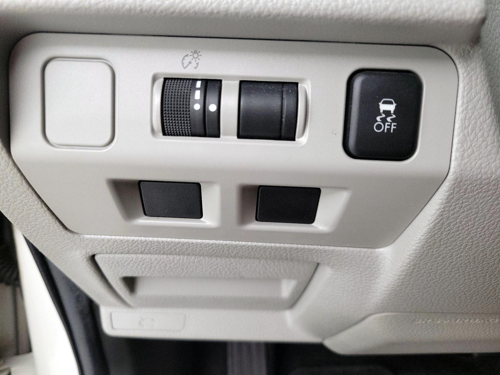 Thumbnail: 2017 Subaru Forester - 13