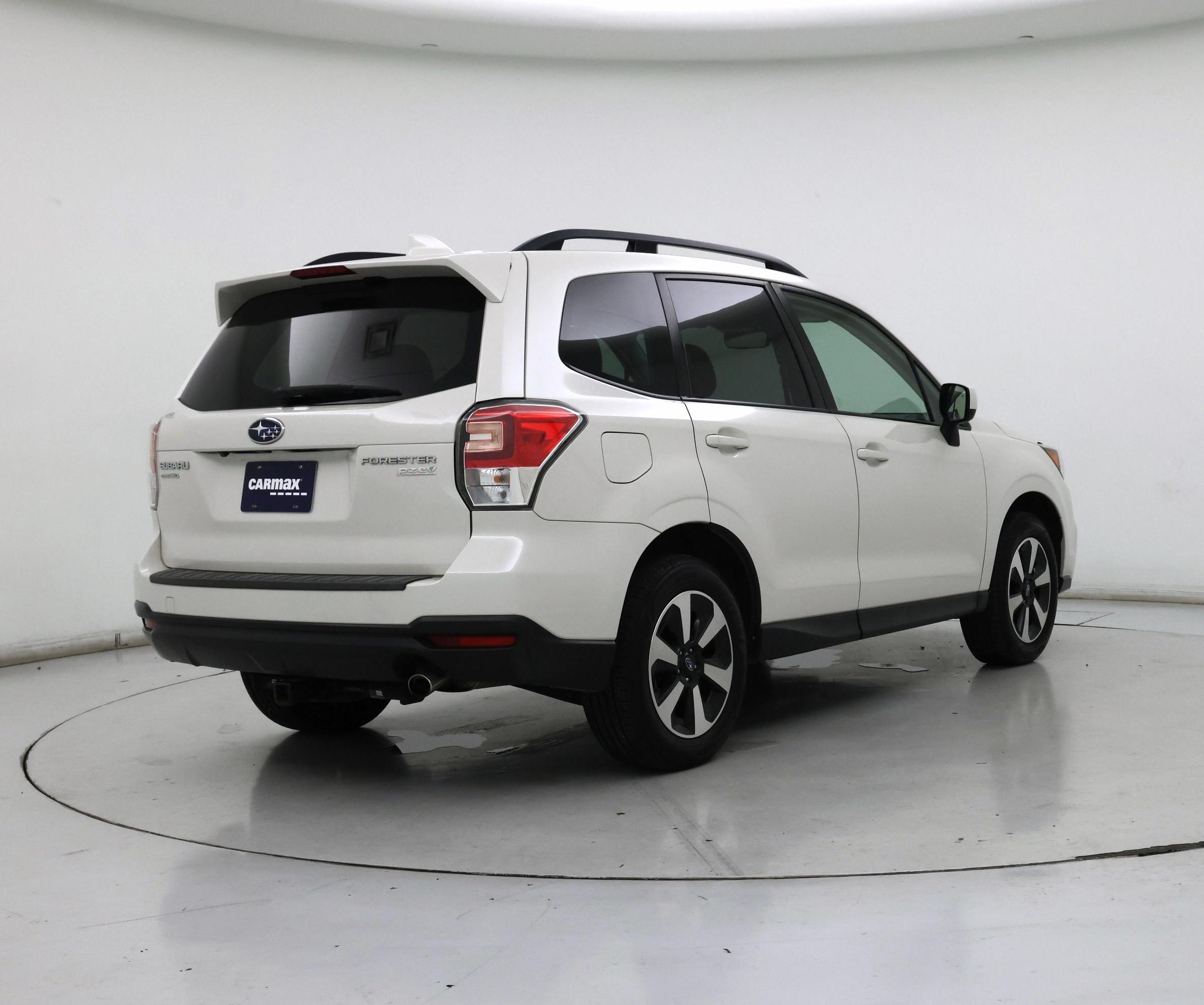 Thumbnail: 2017 Subaru Forester - 8