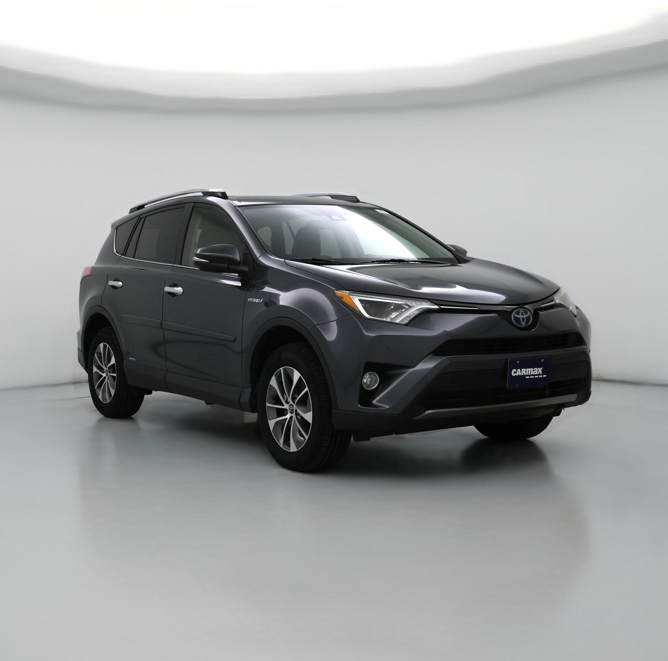 Thumbnail: 2017 Toyota RAV4 - 1