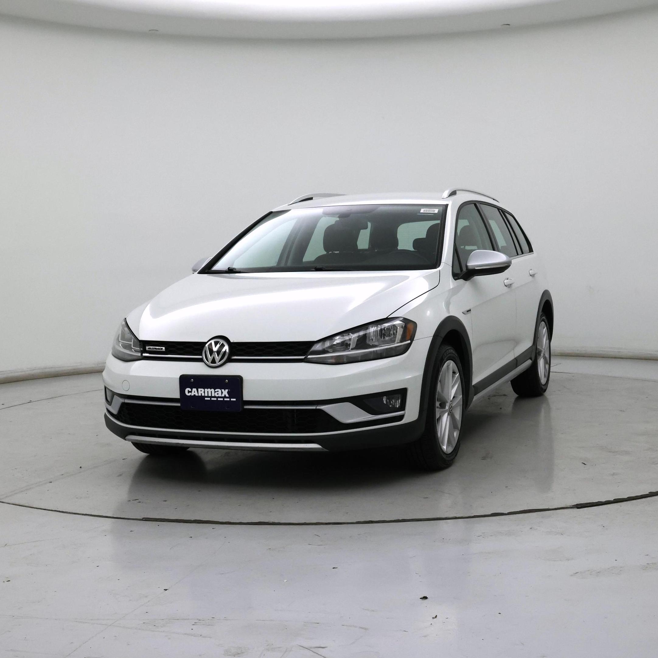 Thumbnail: 2019 Volkswagen Golf - 4