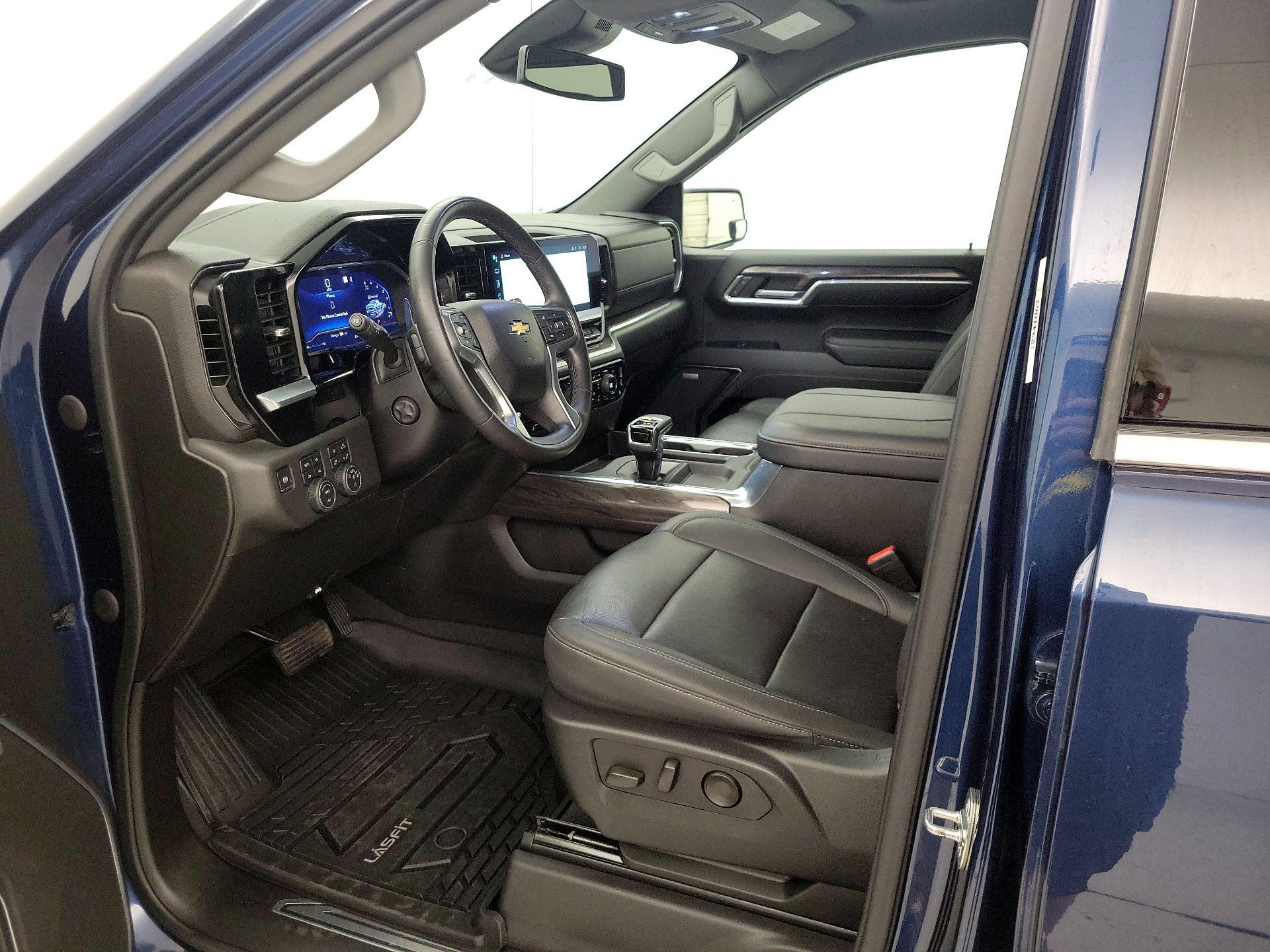 Thumbnail: 2023 Chevrolet Silverado 1500 - 11
