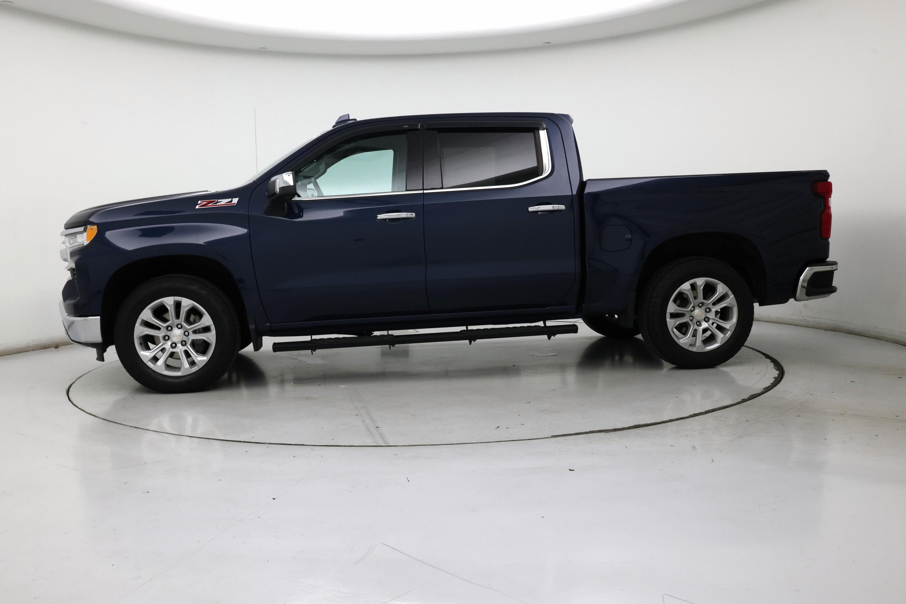 Thumbnail: 2023 Chevrolet Silverado 1500 - 3