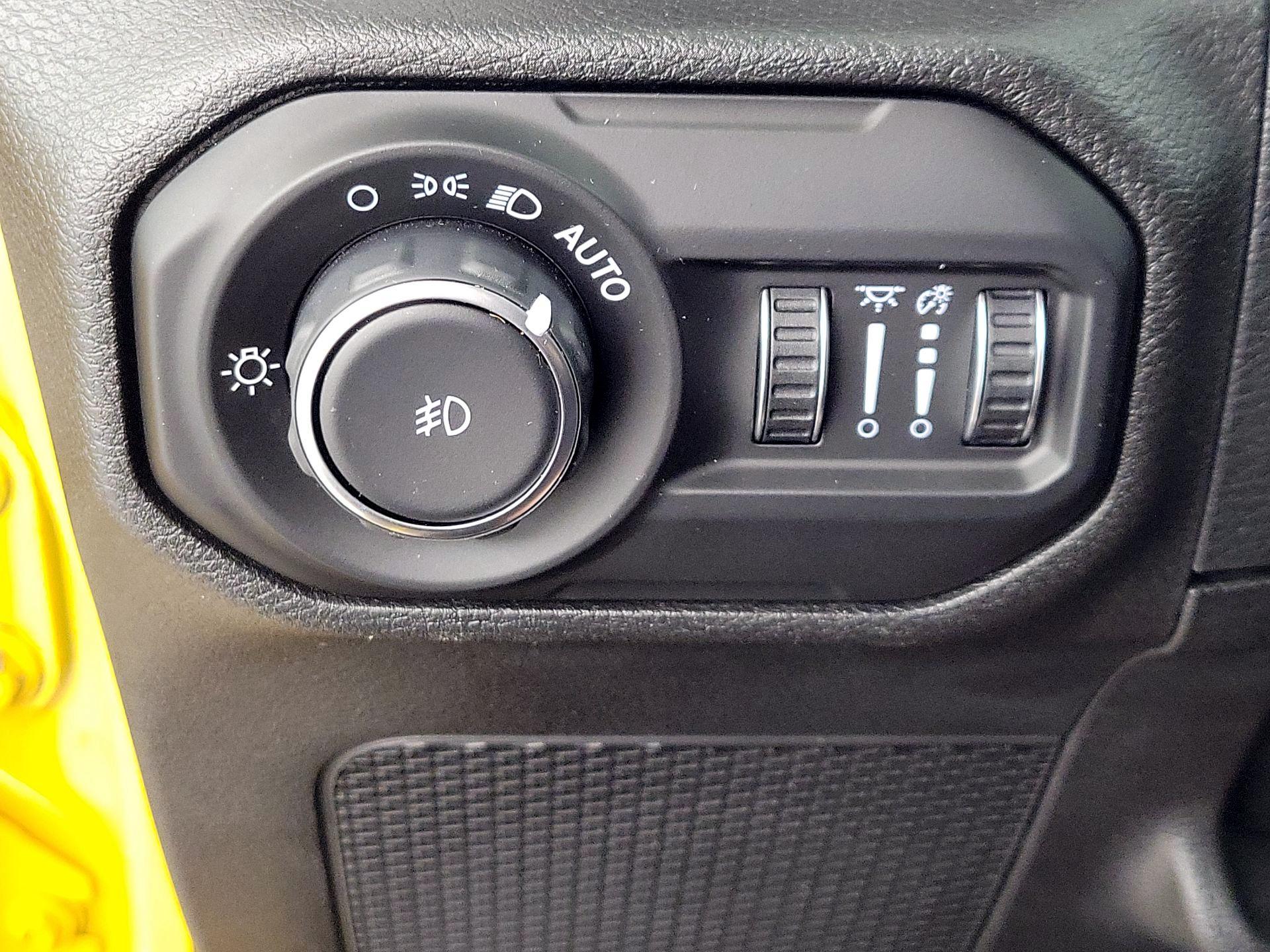 Thumbnail: 2021 Jeep Wrangler - 13