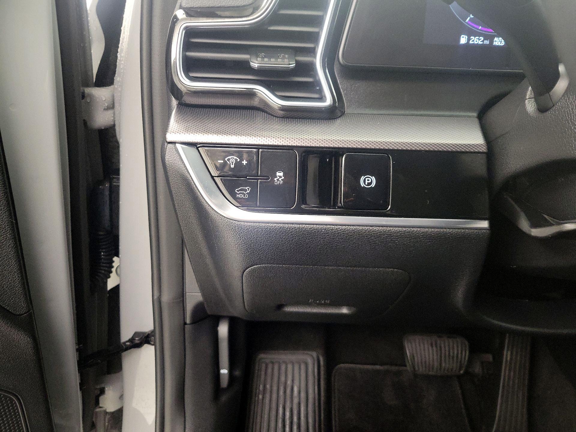 Thumbnail: 2023 Kia Sportage - 13