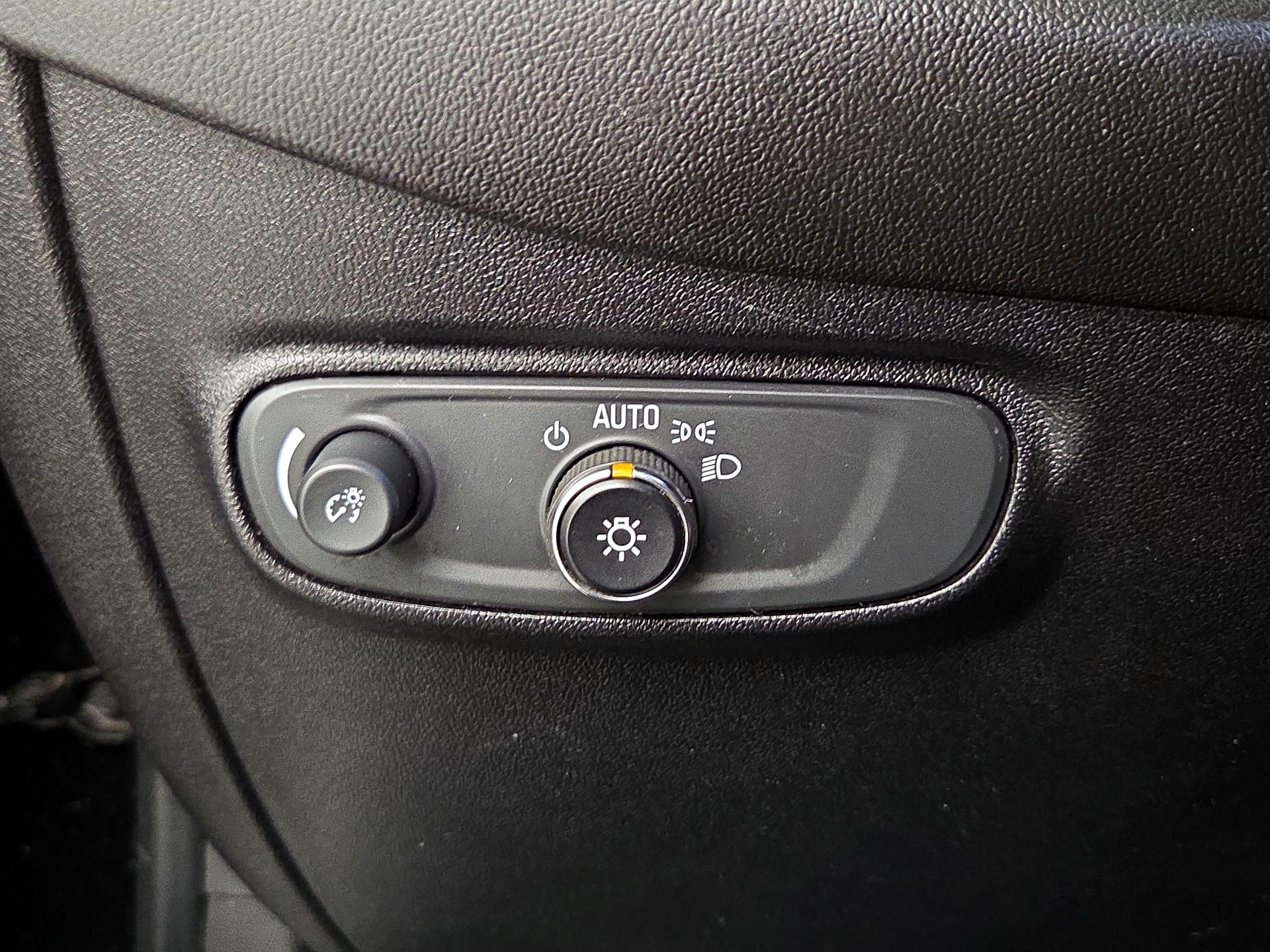 Thumbnail: 2019 Chevrolet Equinox - 13
