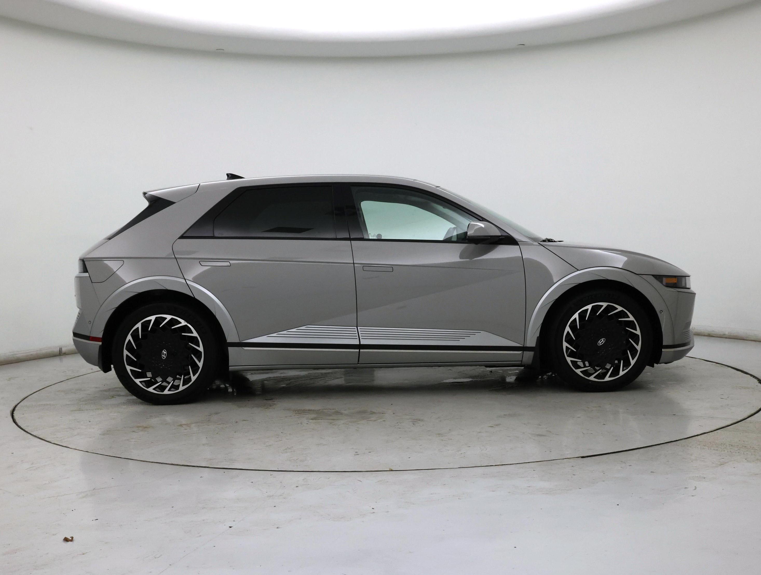 Thumbnail: 2023 Hyundai Ioniq 5 - 7