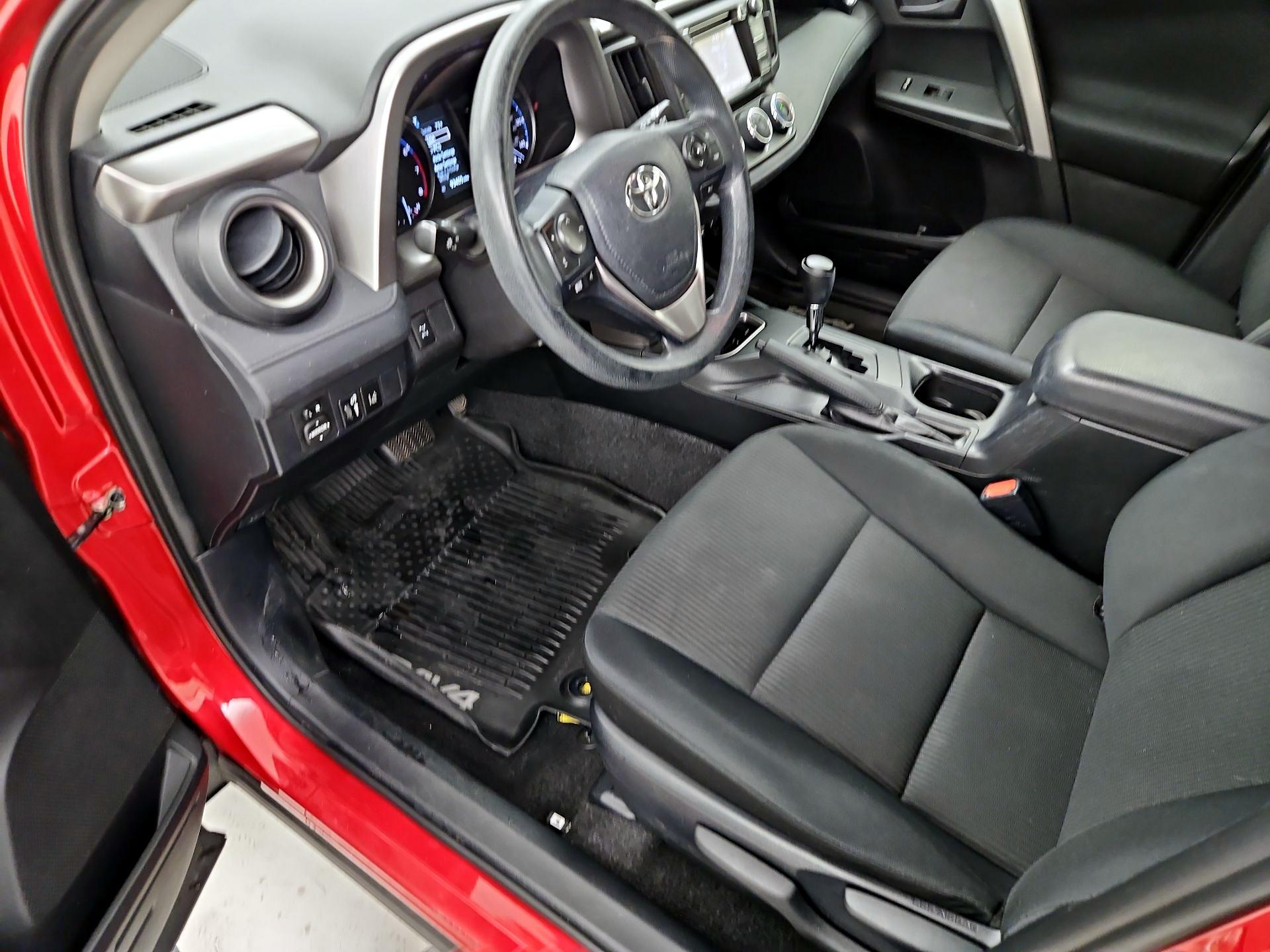 Thumbnail: 2017 Toyota RAV4 - 11