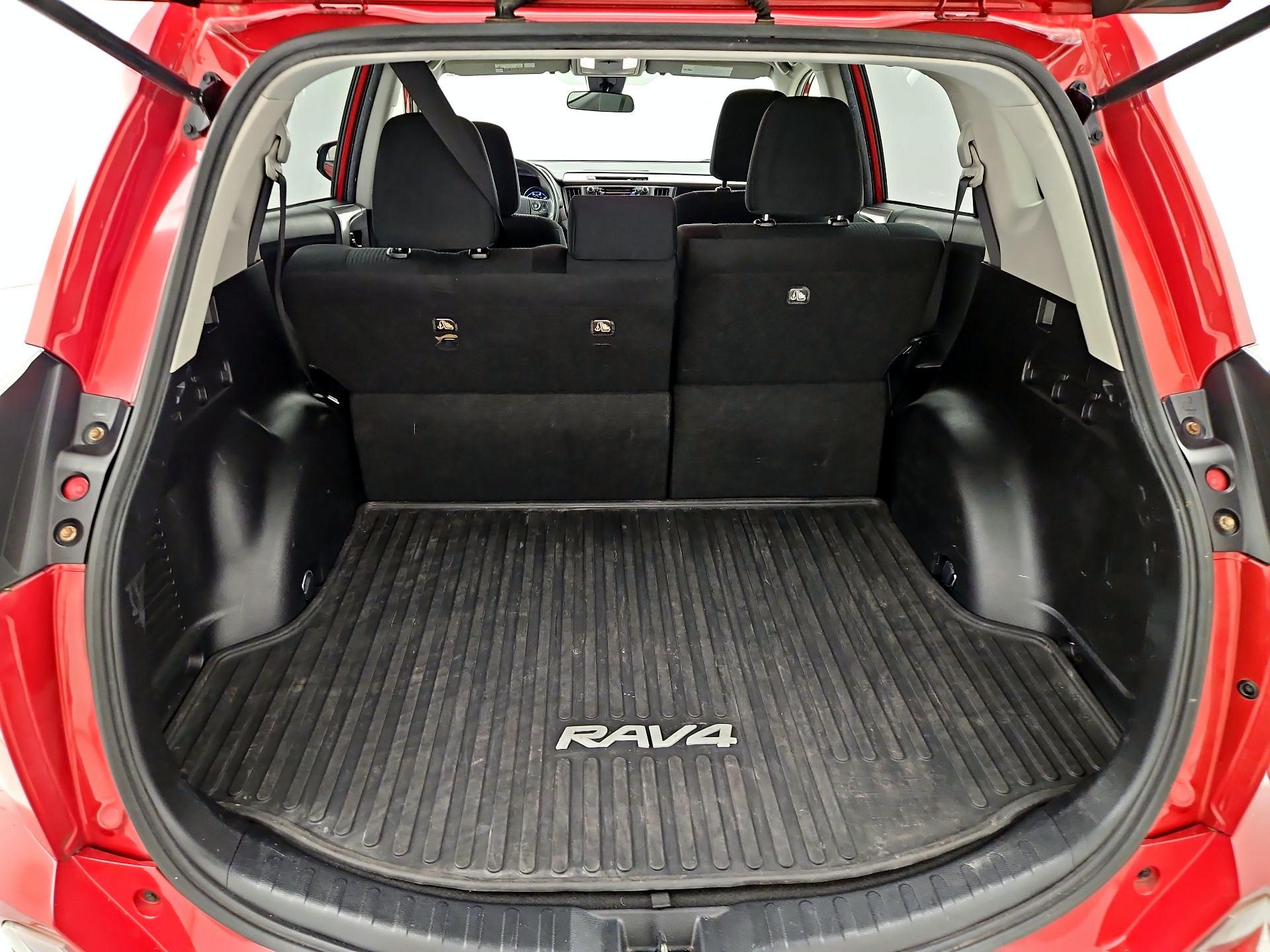 Thumbnail: 2017 Toyota RAV4 - 20