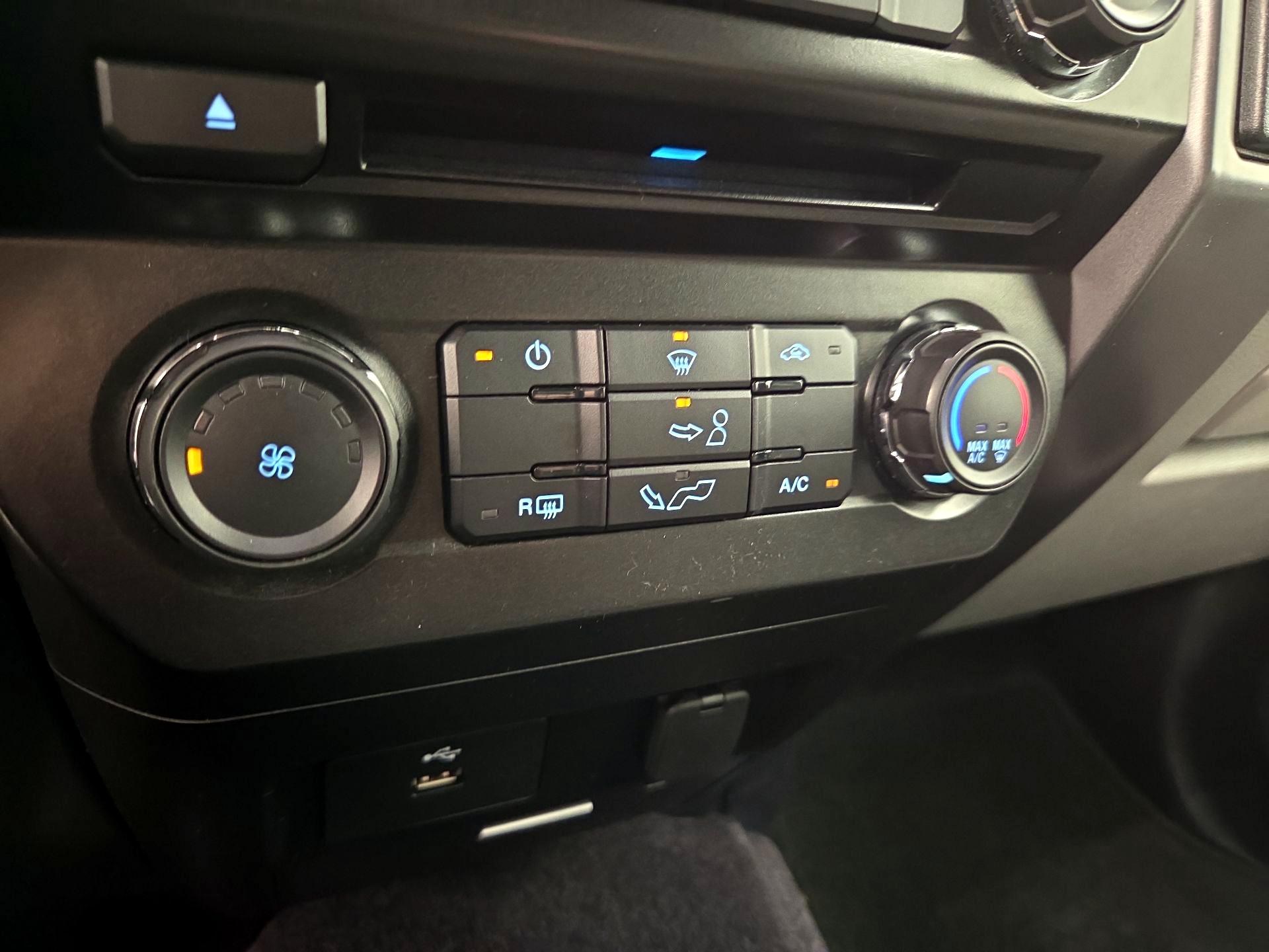 Thumbnail: 2016 Ford F-150 - 16