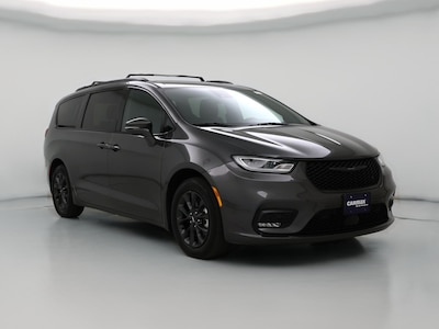 Gray 2021 Chrysler Pacifica Touring L
