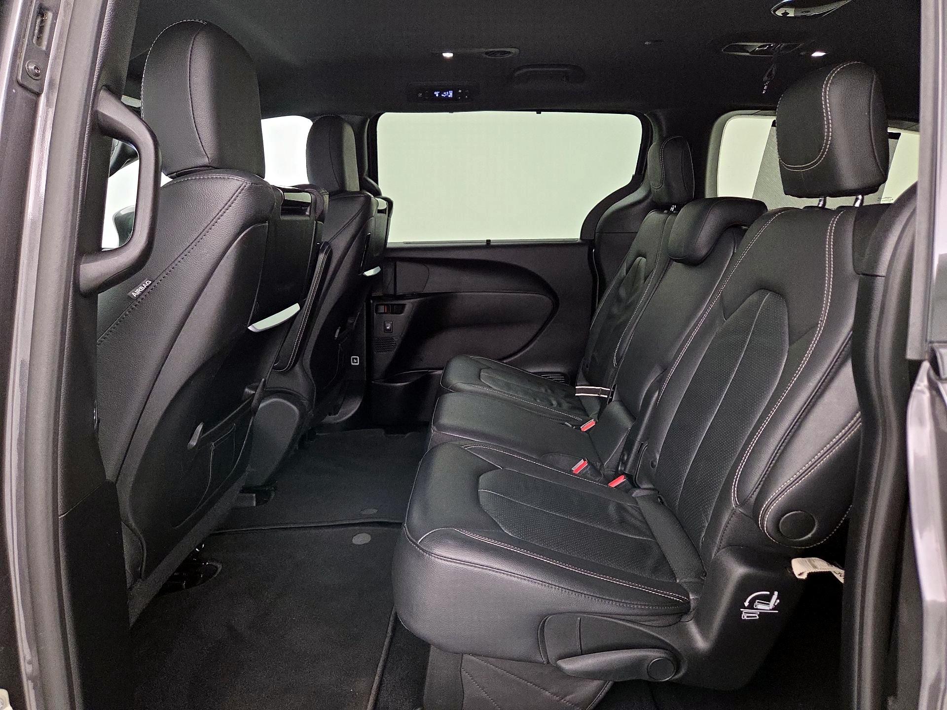 Thumbnail: 2021 Chrysler Pacifica - 20