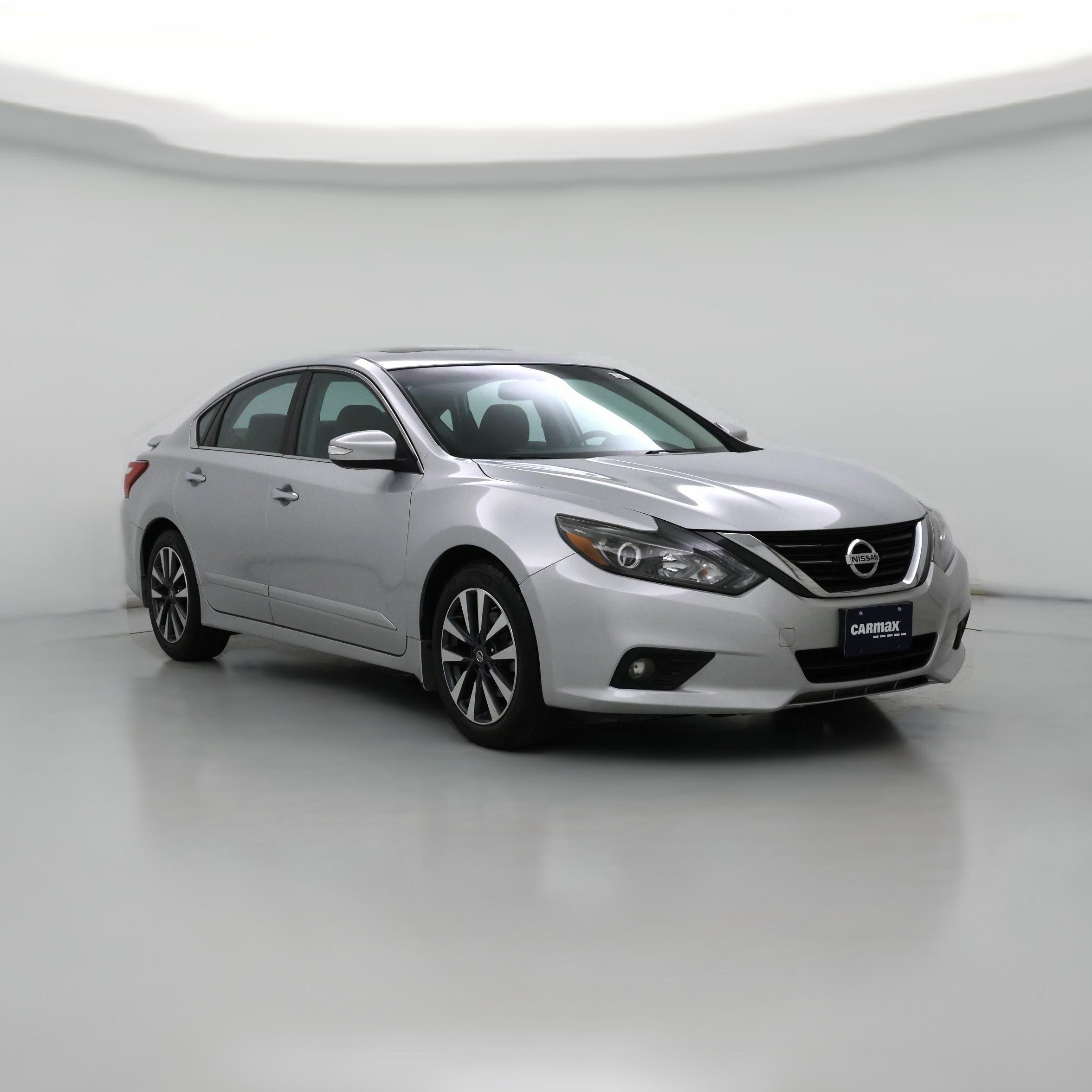 Thumbnail: 2017 Nissan Altima - 1