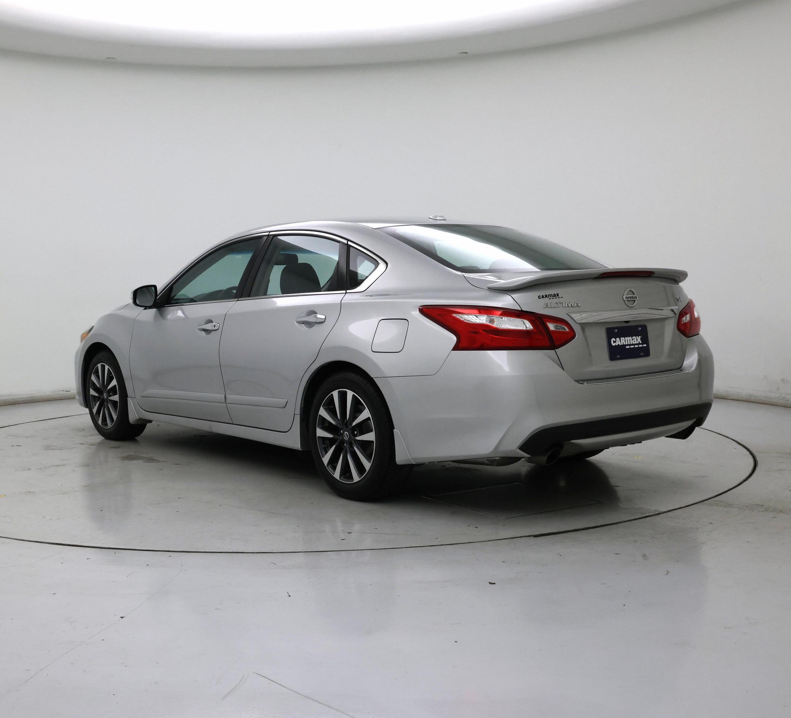 Thumbnail: 2017 Nissan Altima - 2