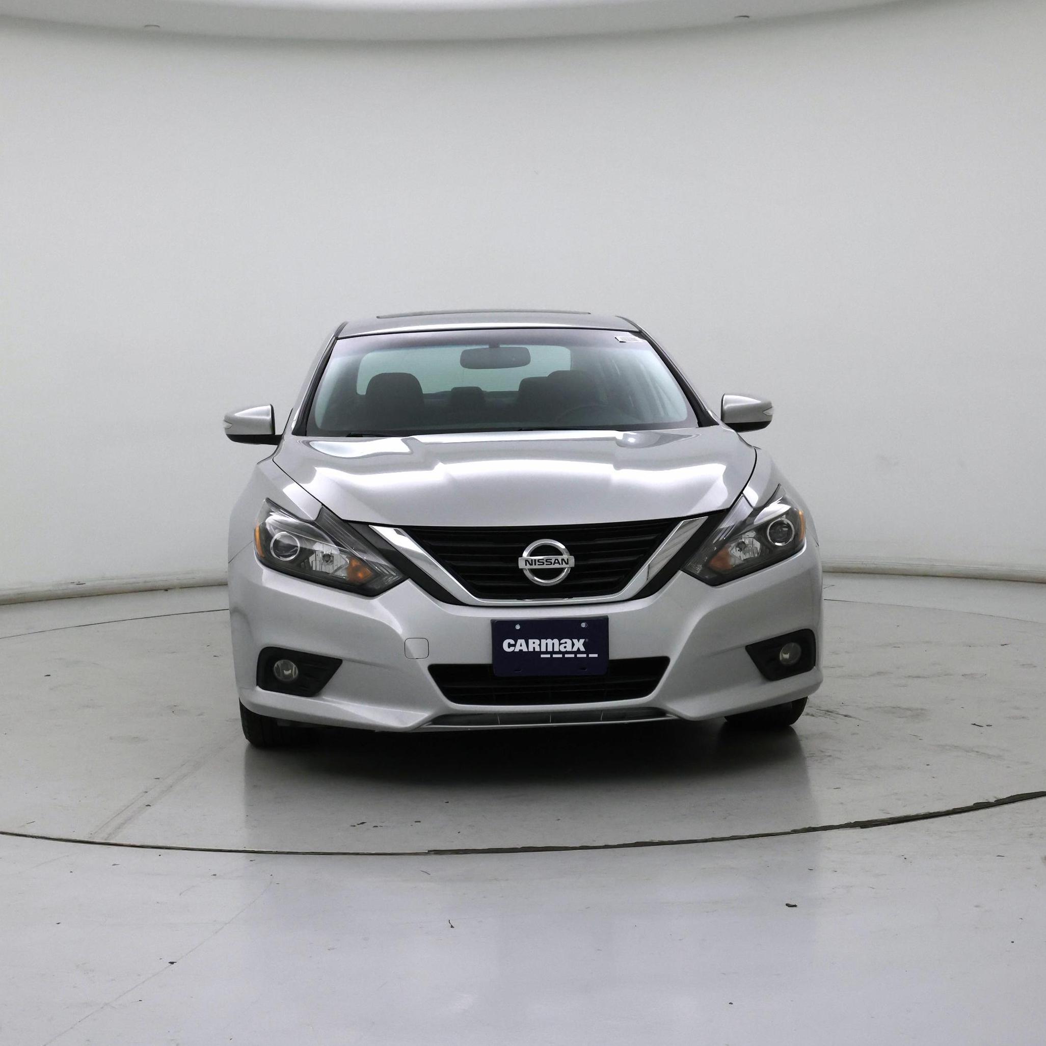 Thumbnail: 2017 Nissan Altima - 5