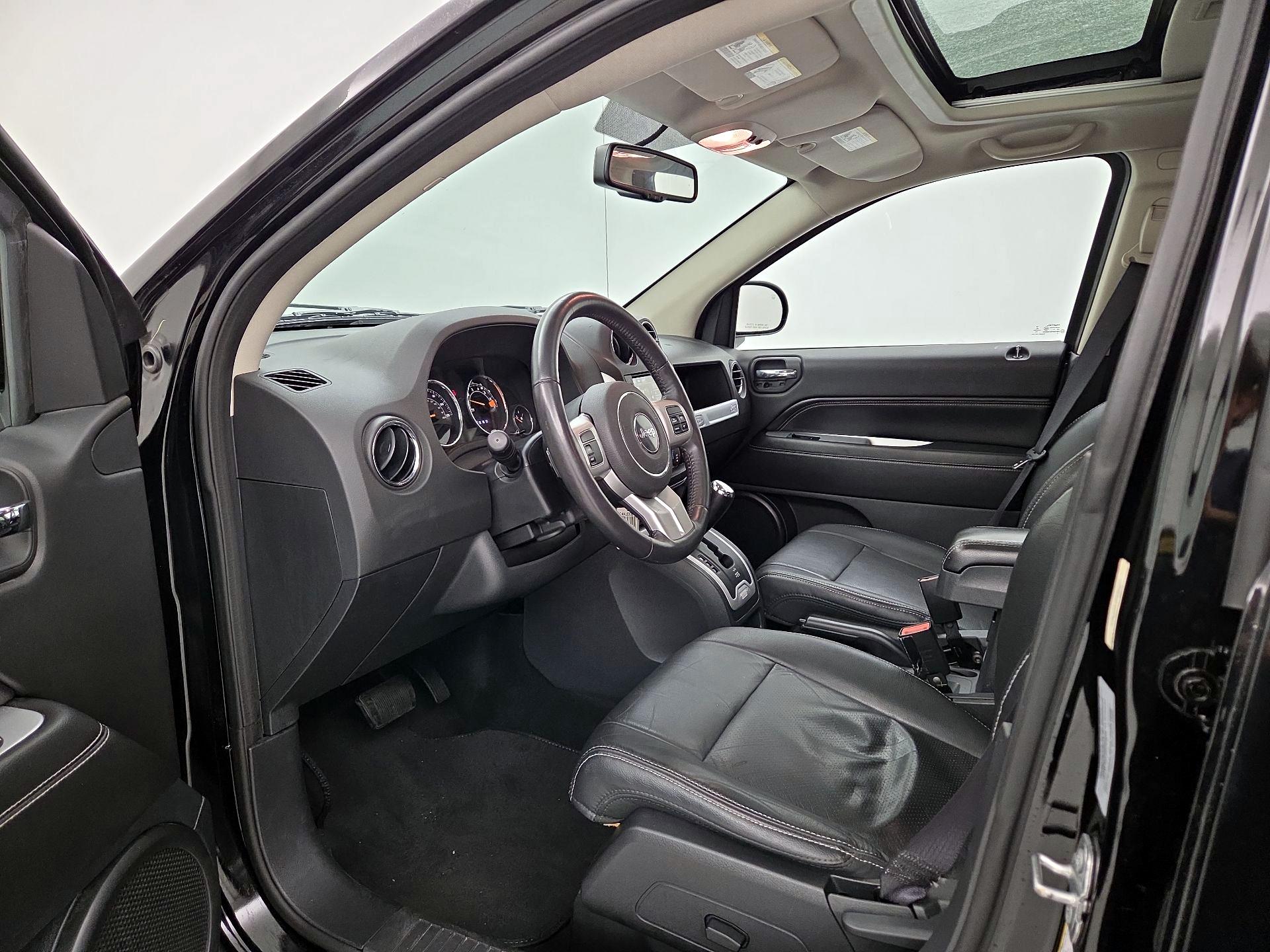 Thumbnail: 2016 Jeep Compass - 11