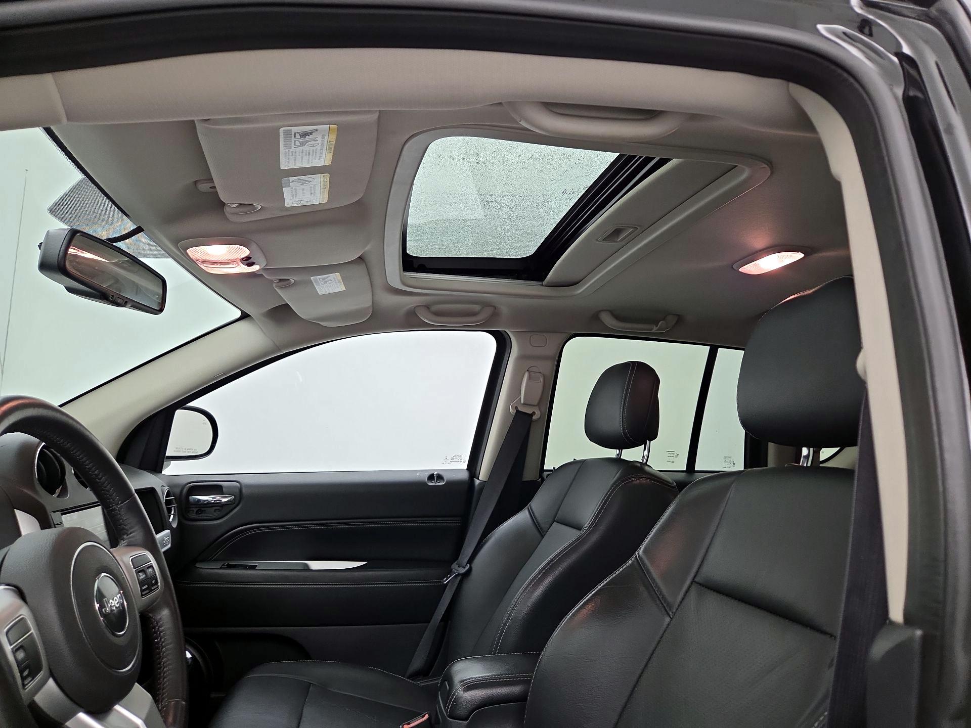 Thumbnail: 2016 Jeep Compass - 16