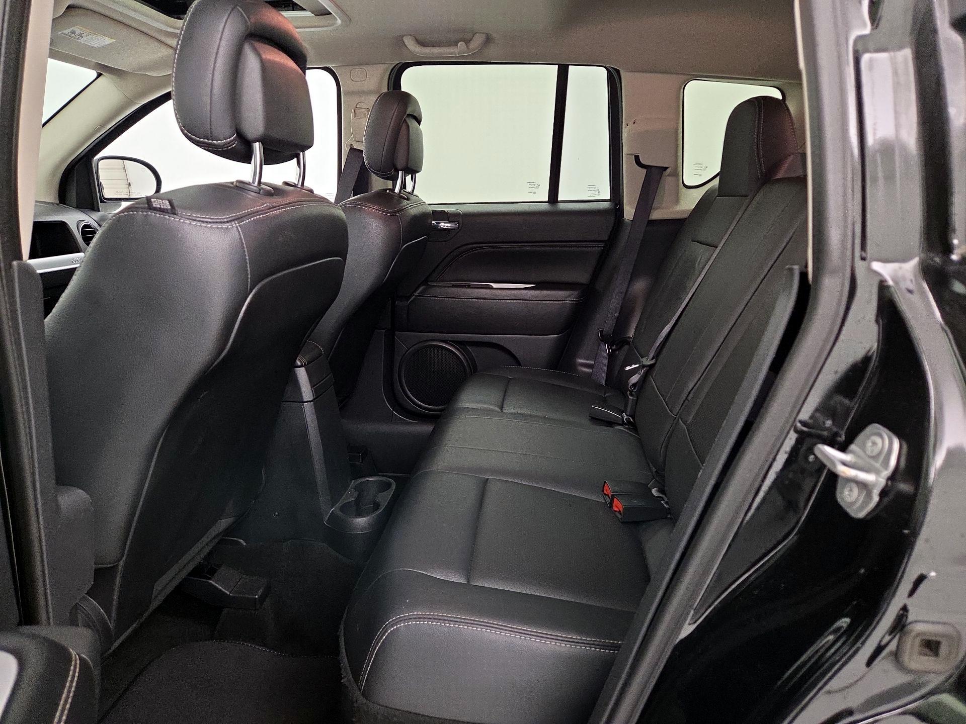 Thumbnail: 2016 Jeep Compass - 17