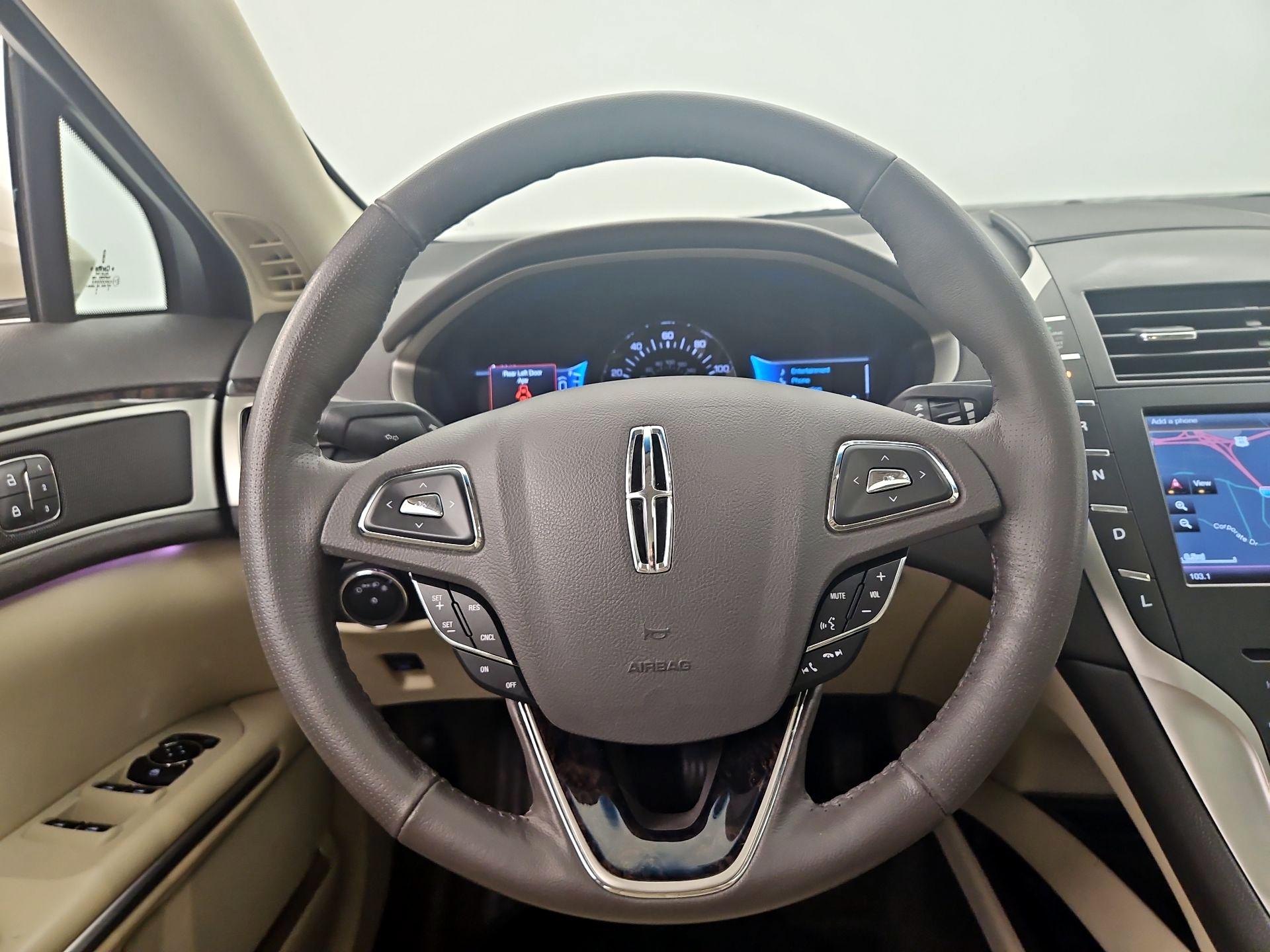 Thumbnail: 2014 Lincoln MKZ - 10
