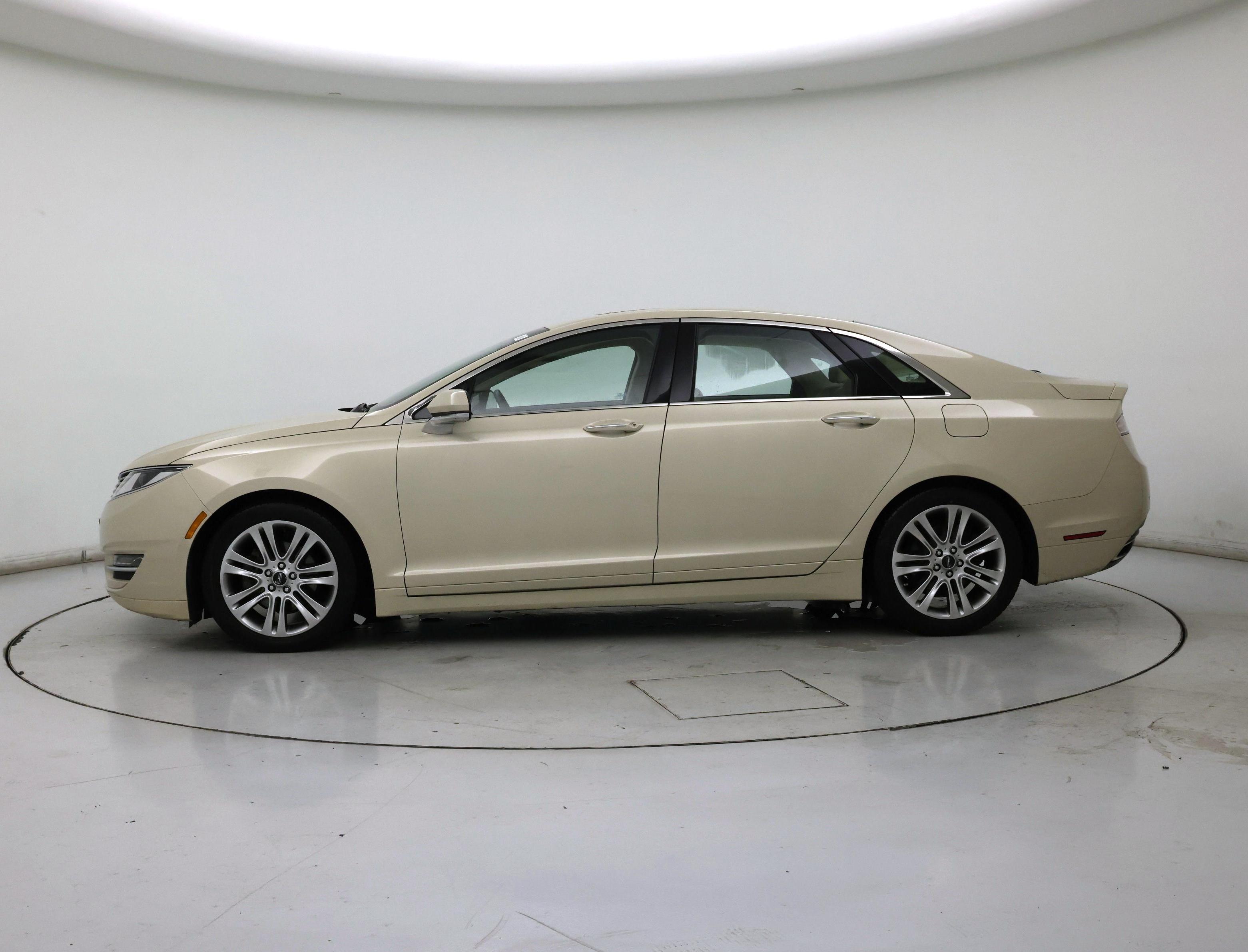 Thumbnail: 2014 Lincoln MKZ - 3