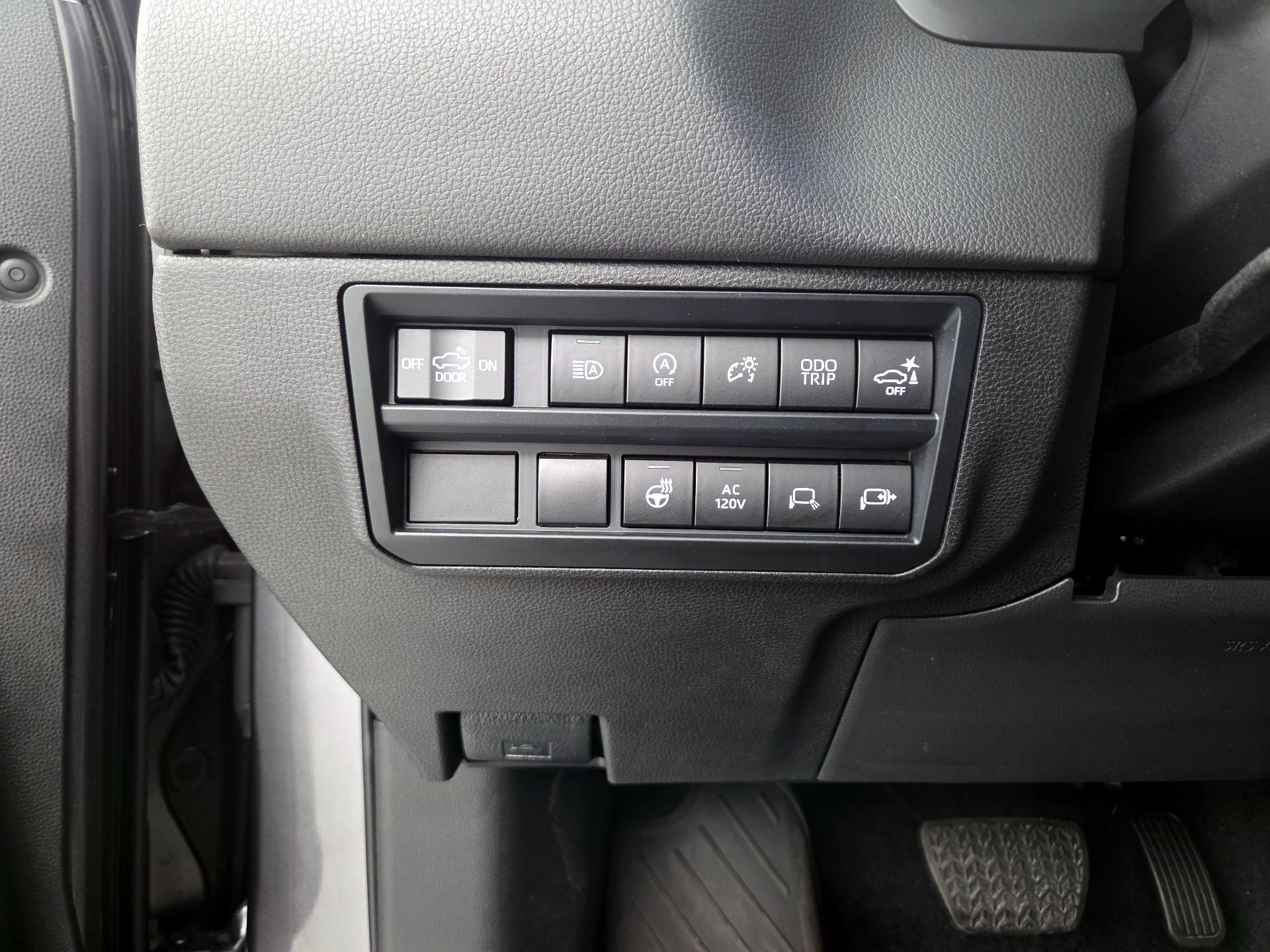 Thumbnail: 2022 Toyota Tundra - 13