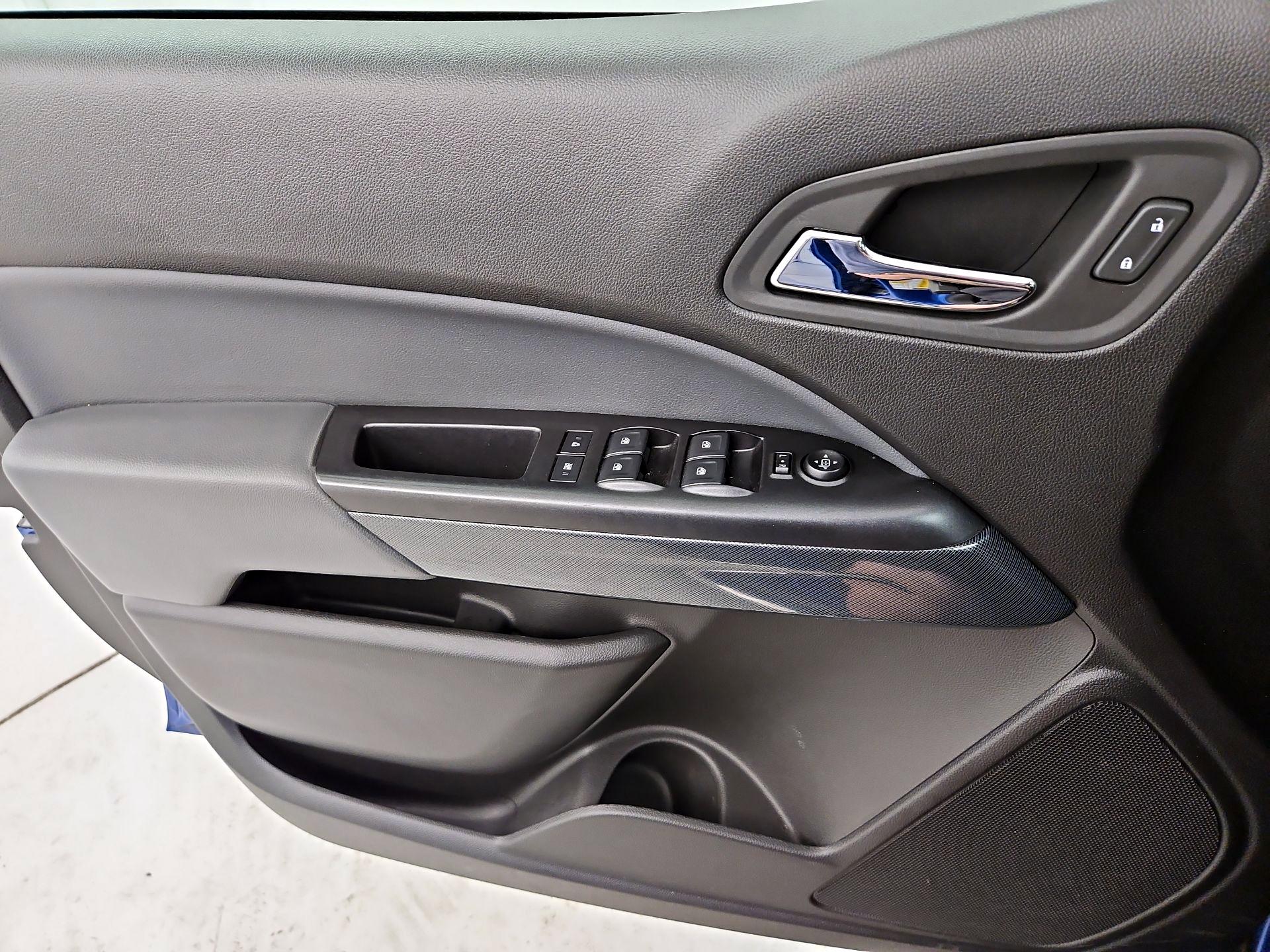 Thumbnail: 2020 Chevrolet Colorado - 12