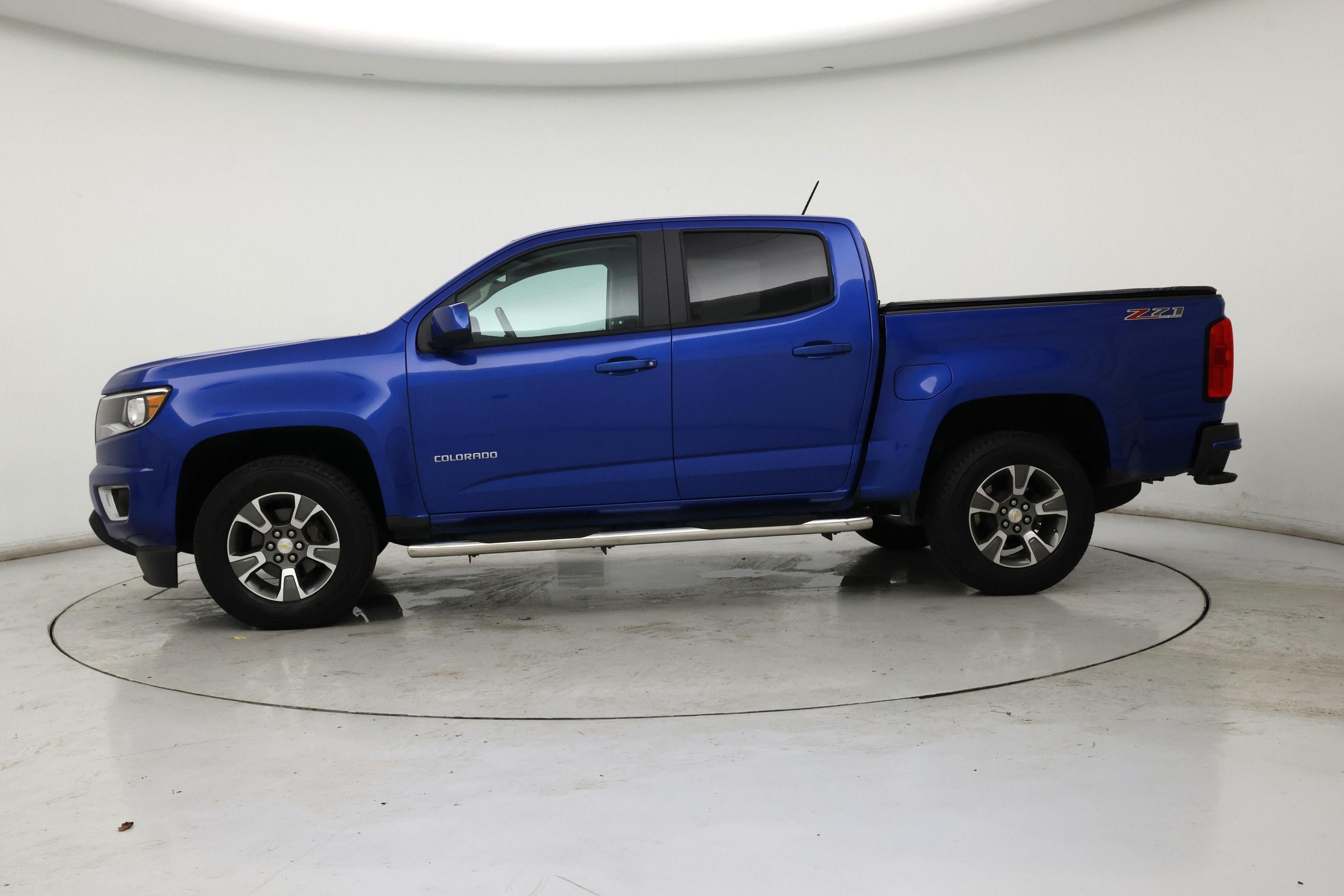 Thumbnail: 2020 Chevrolet Colorado - 3