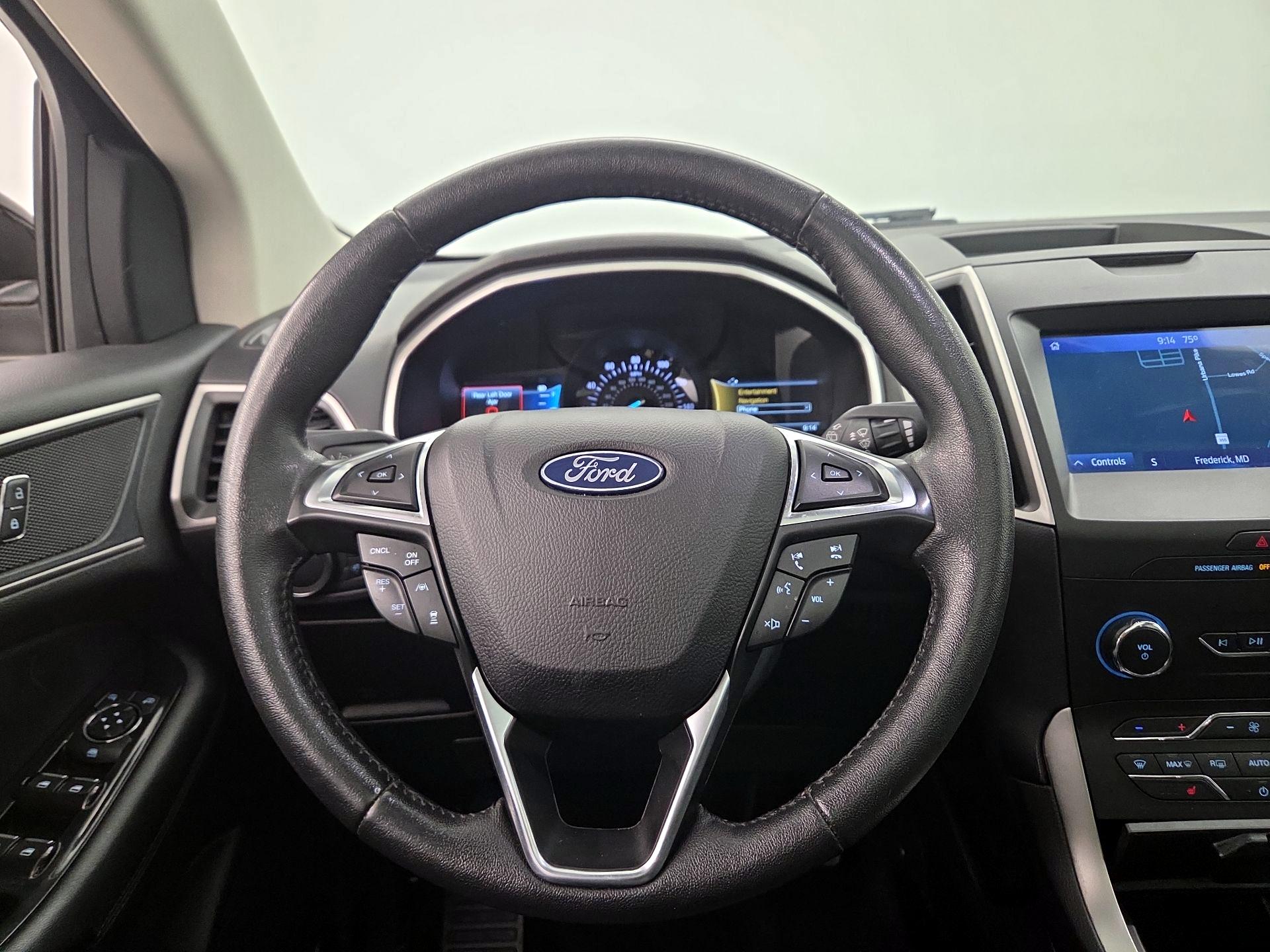 Thumbnail: 2020 Ford Edge - 10