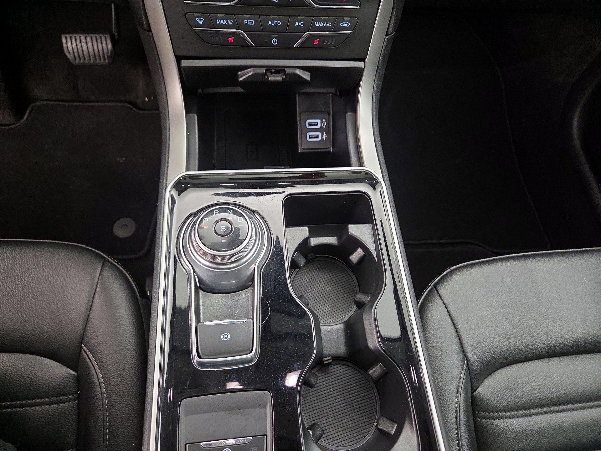Thumbnail: 2020 Ford Edge - 18