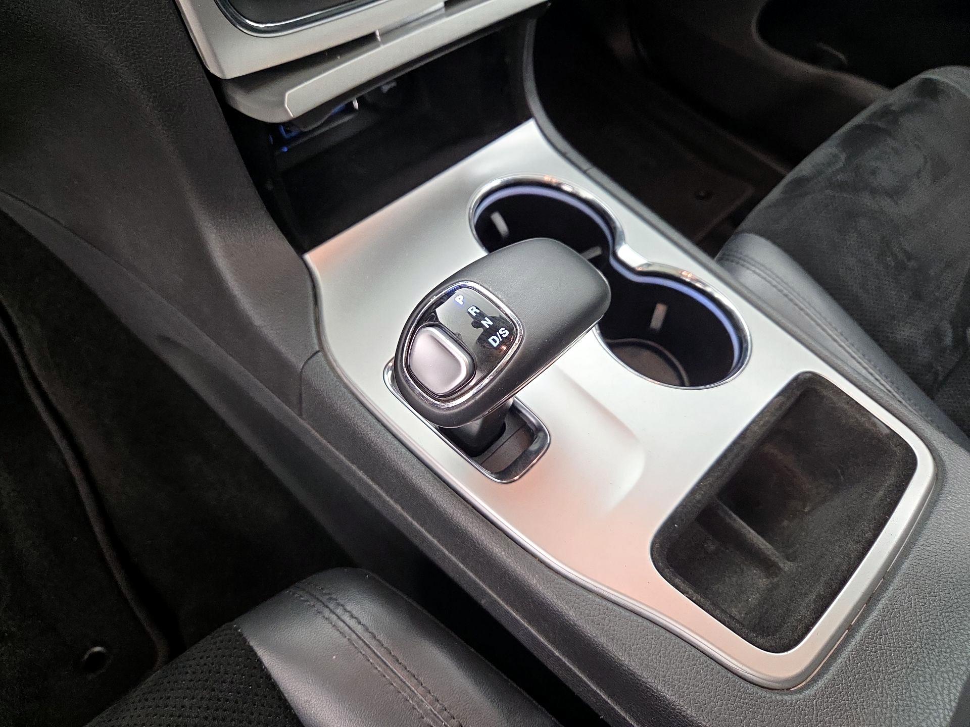 Thumbnail: 2015 Jeep Grand Cherokee - 18