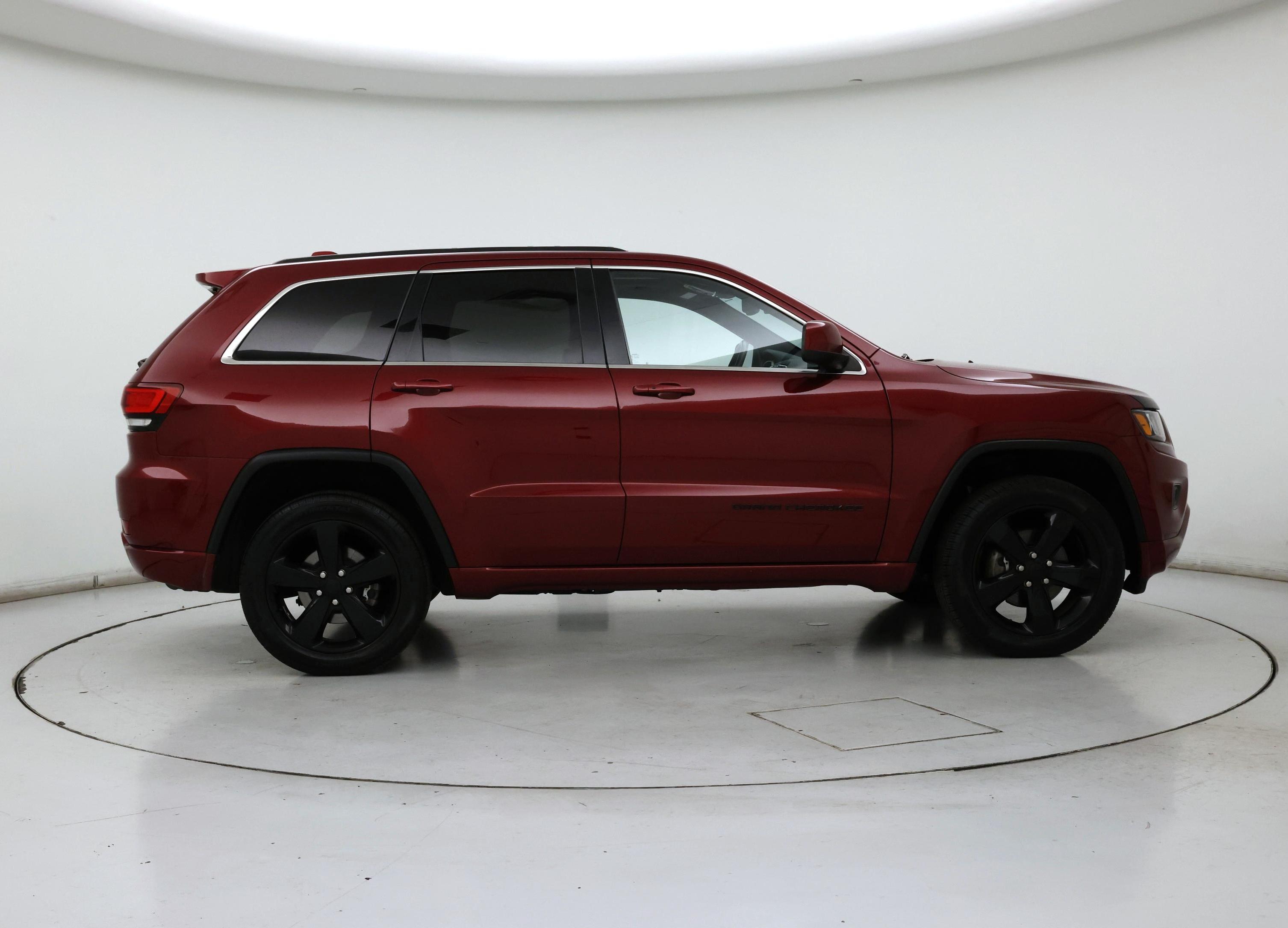 Thumbnail: 2015 Jeep Grand Cherokee - 7