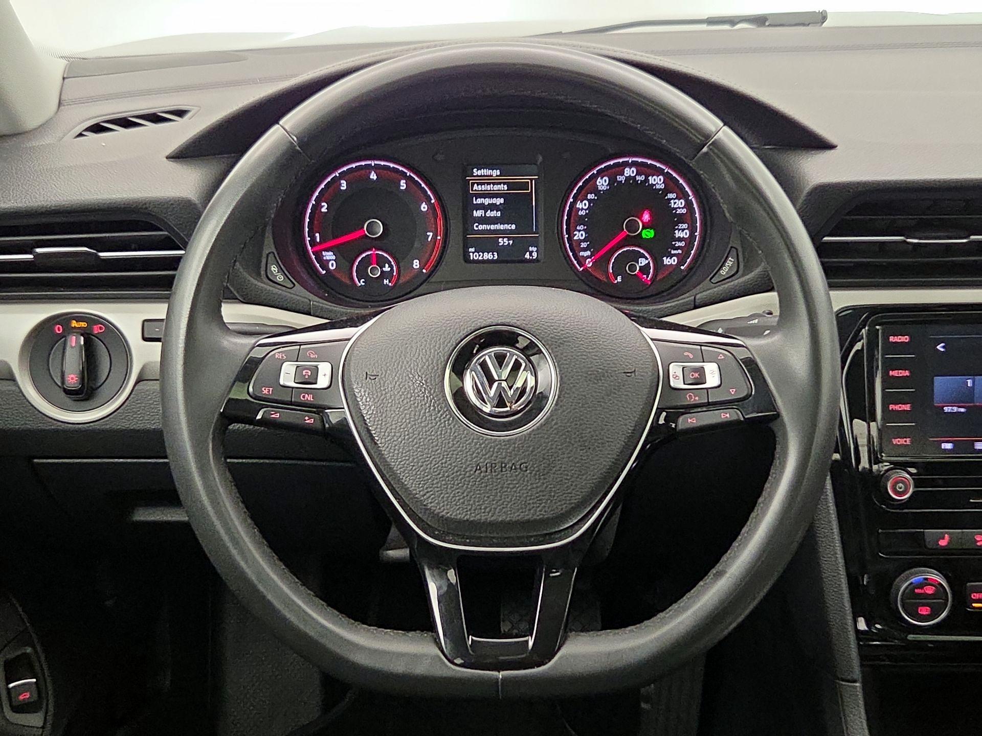 Thumbnail: 2022 Volkswagen Passat - 10