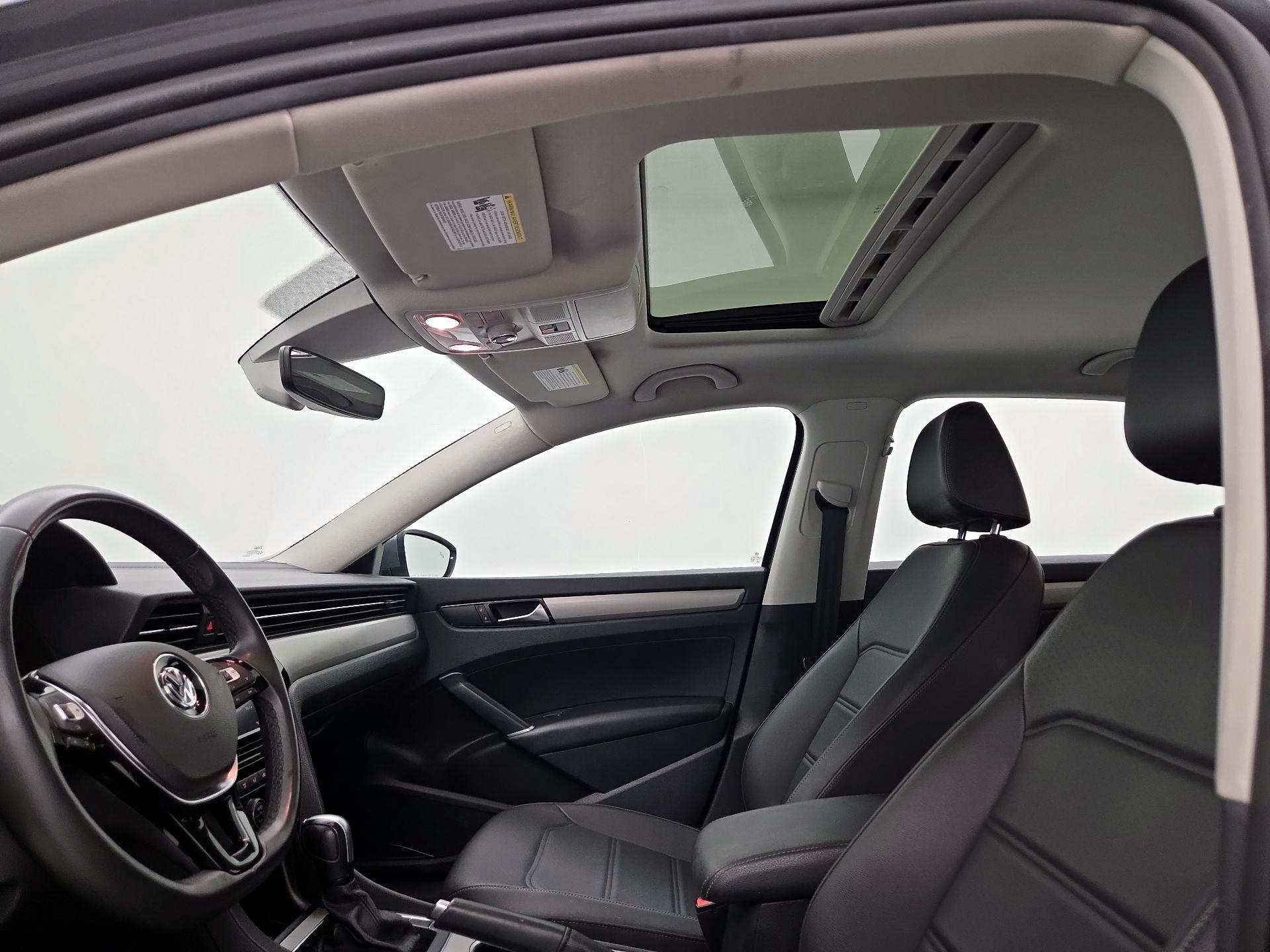 Thumbnail: 2022 Volkswagen Passat - 19